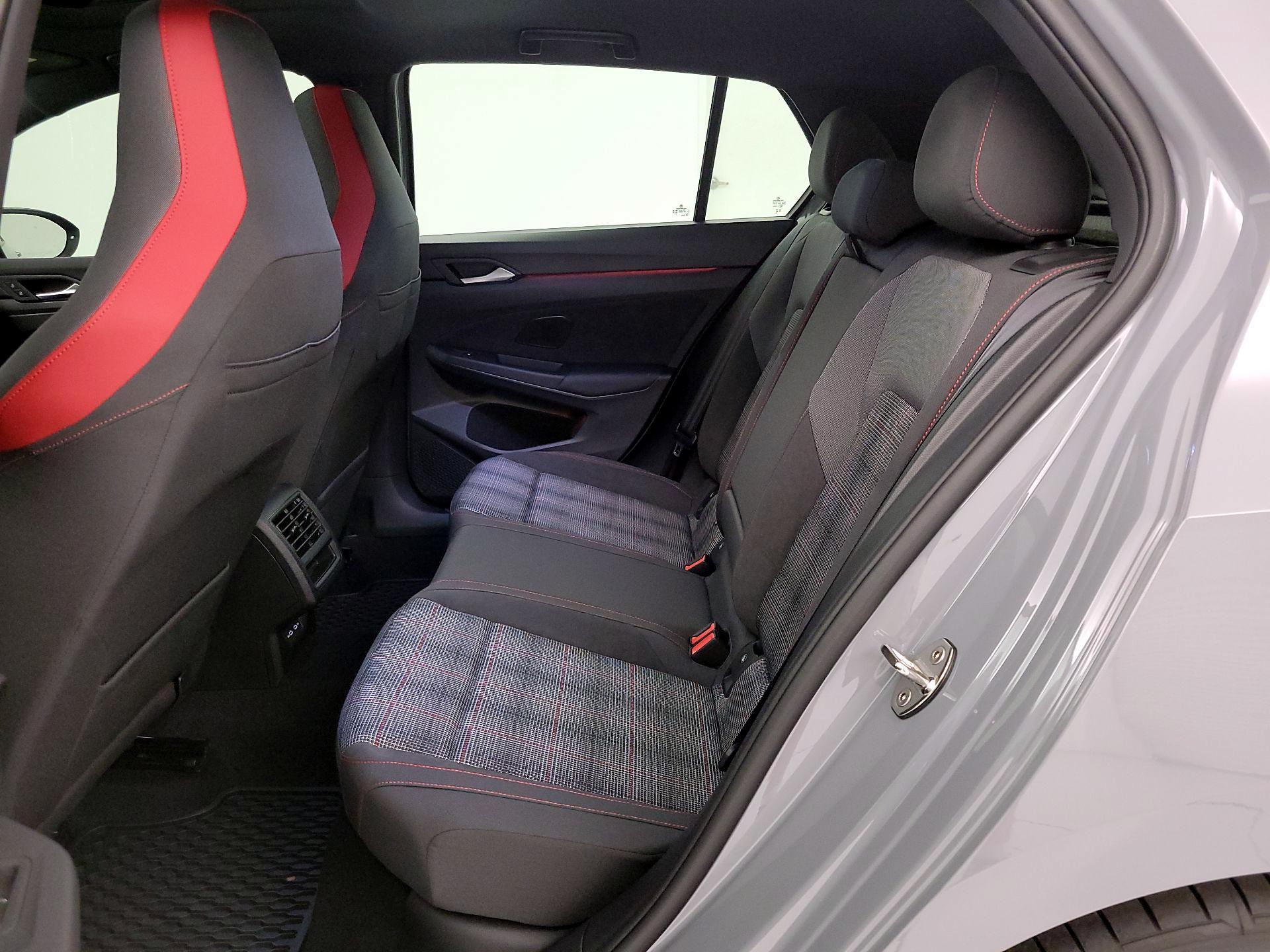 Thumbnail: 2024 Volkswagen Golf - 20
