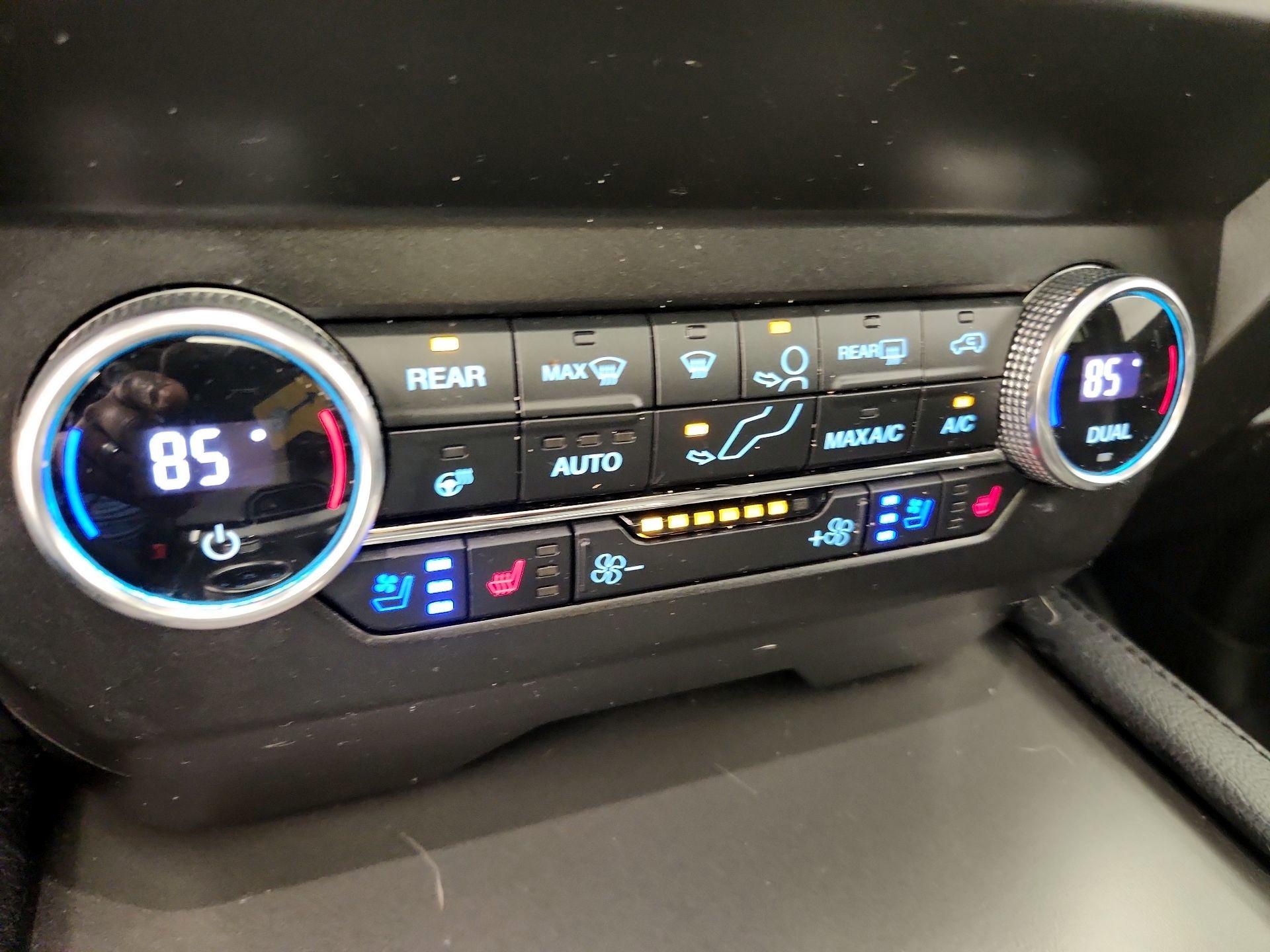 Thumbnail: 2021 Ford Expedition - 17