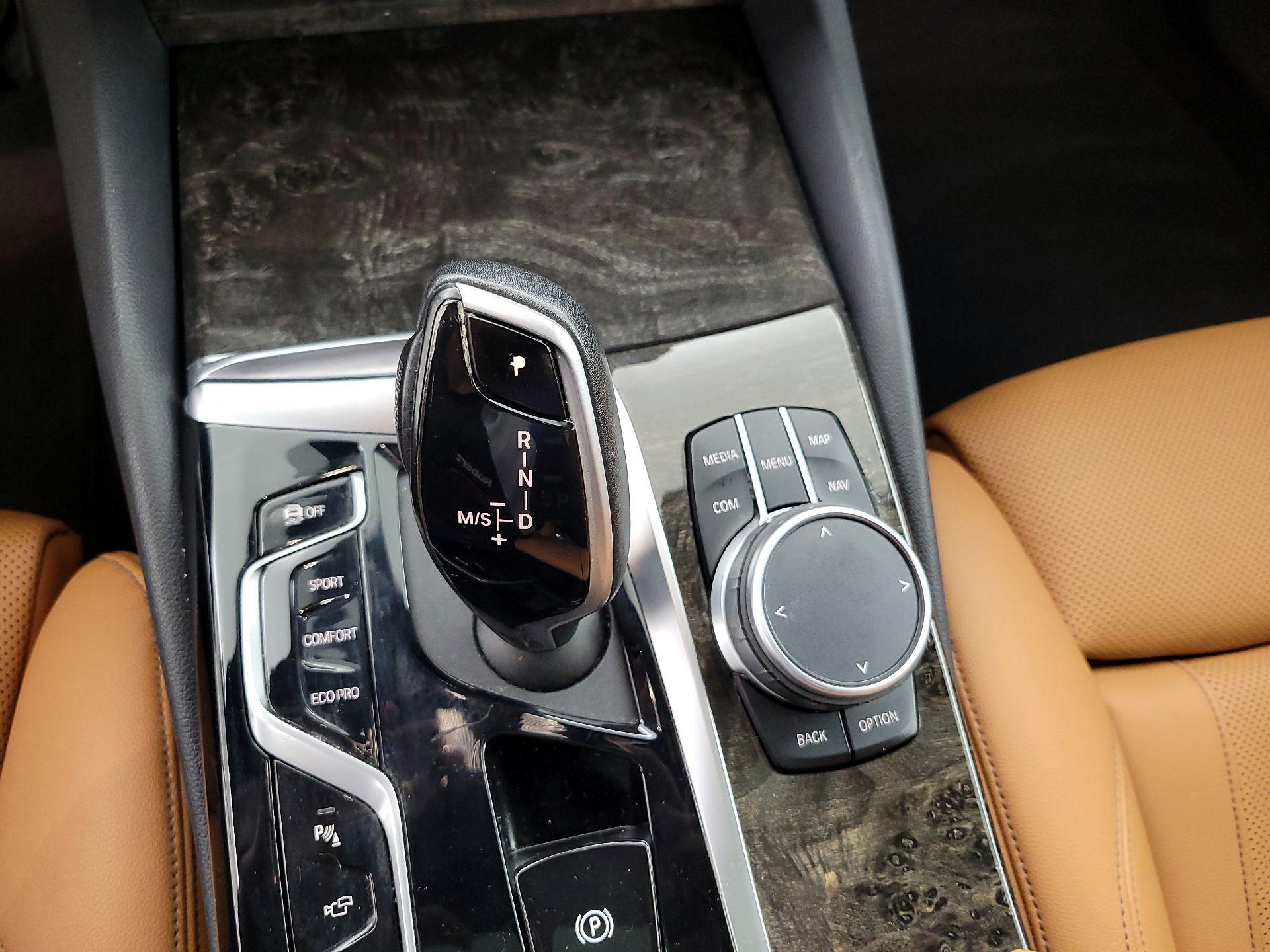 Thumbnail: 2021 BMW 5 Series - 18