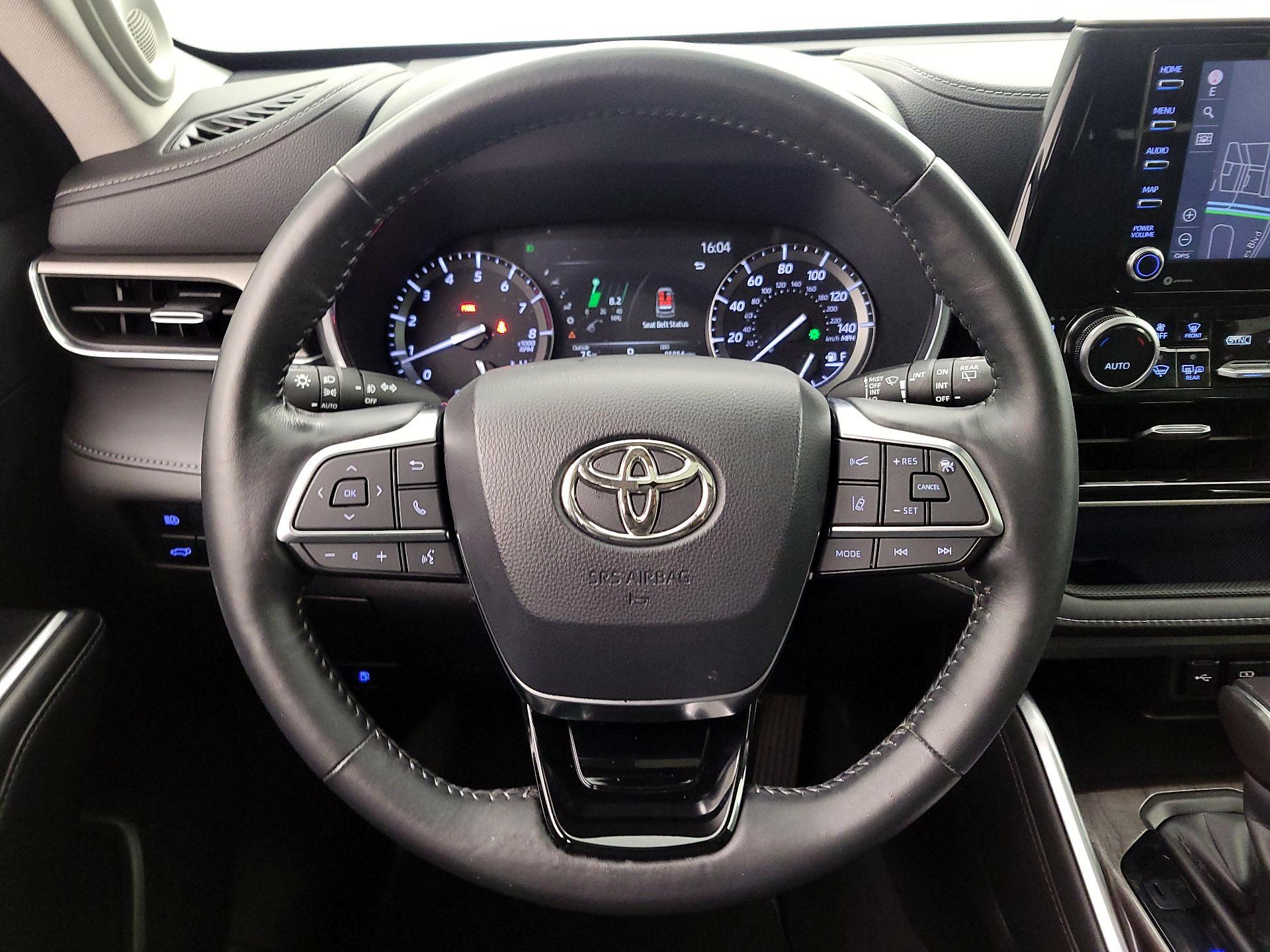 Thumbnail: 2020 Toyota Highlander - 10