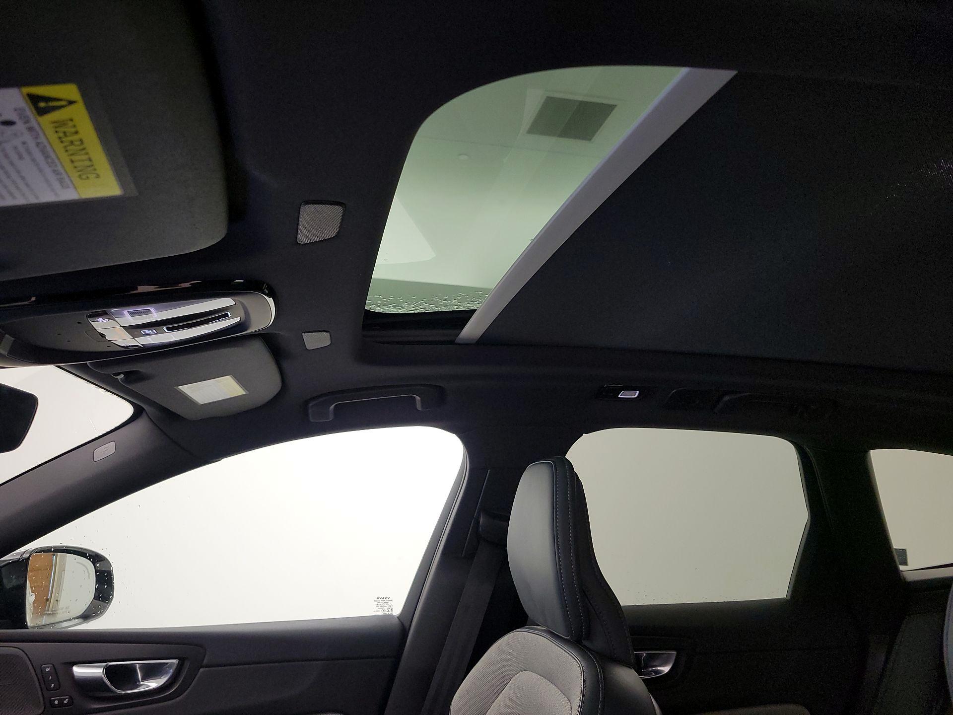 Thumbnail: 2022 Volvo XC60 - 19