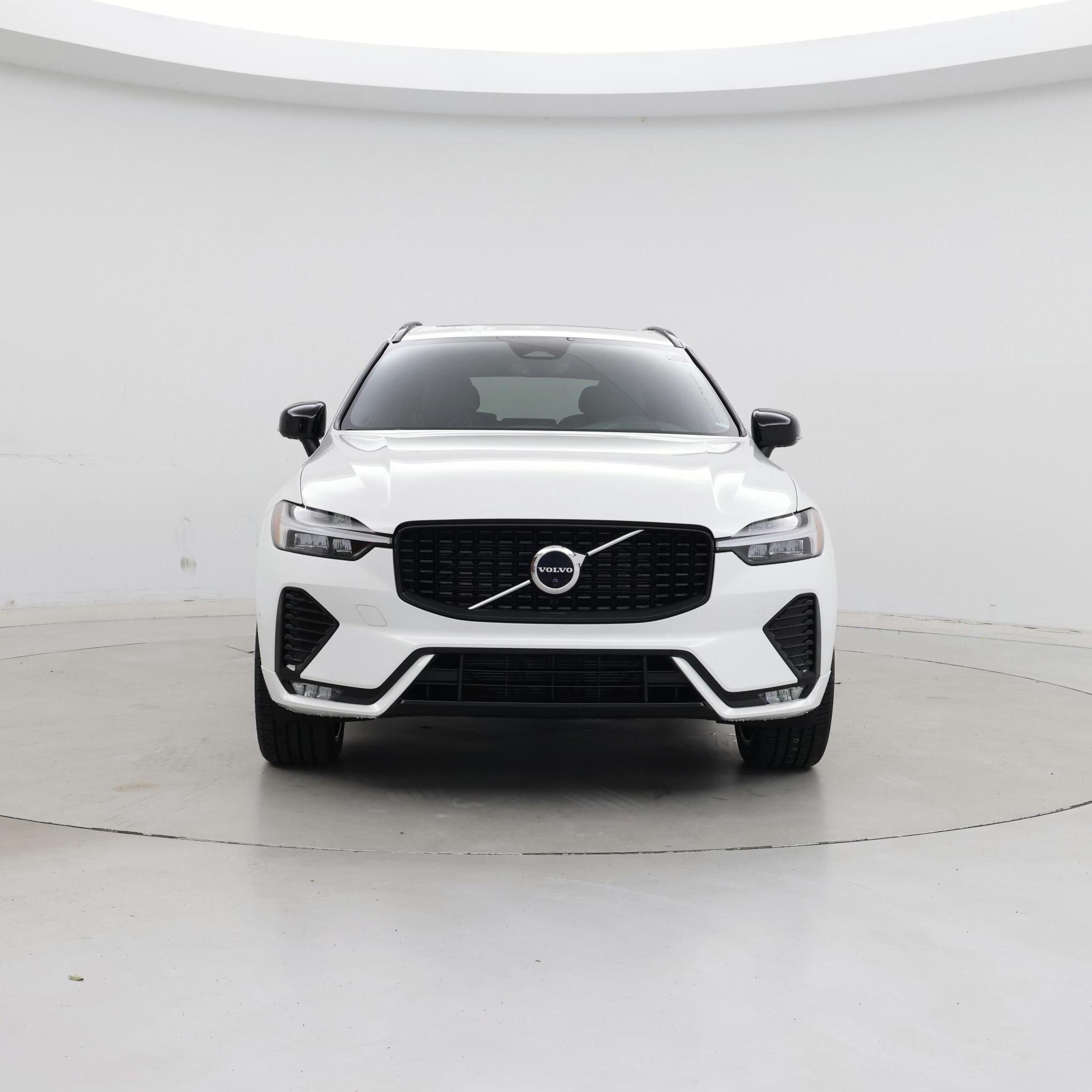 Thumbnail: 2022 Volvo XC60 - 5
