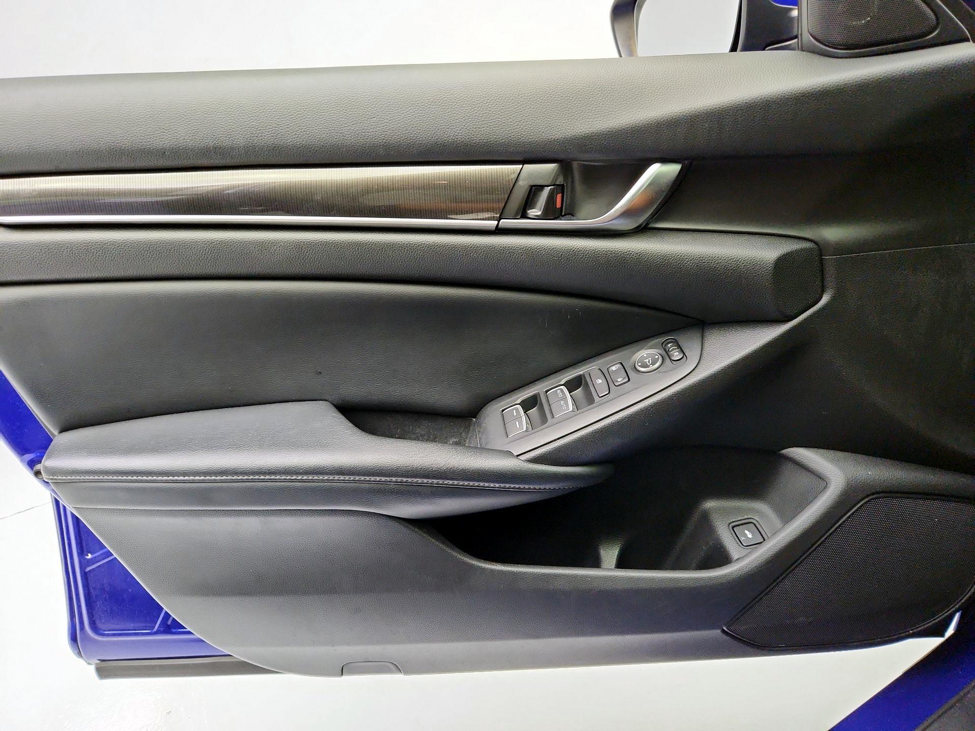 Thumbnail: 2018 Honda Accord - 12
