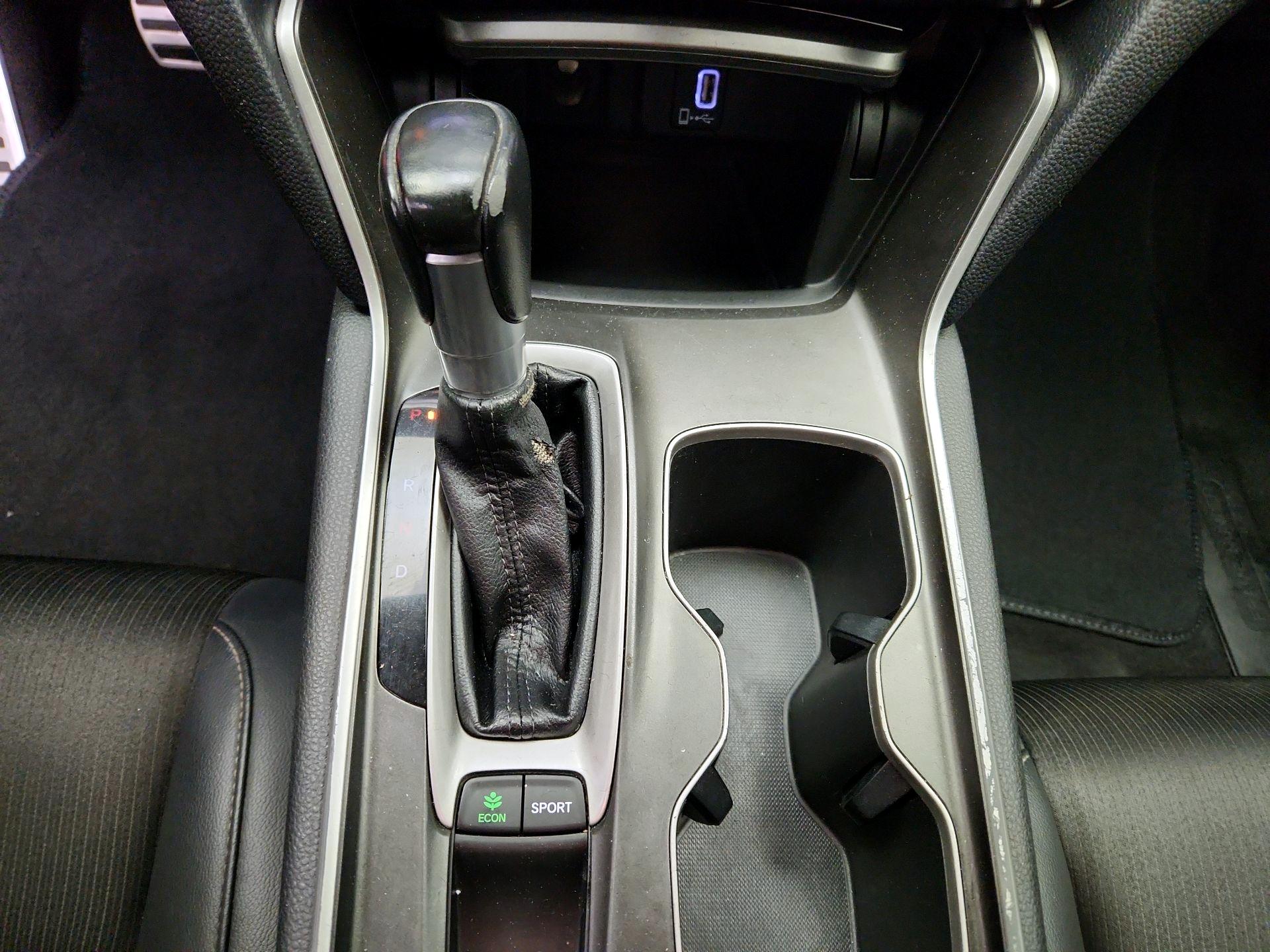Thumbnail: 2018 Honda Accord - 17