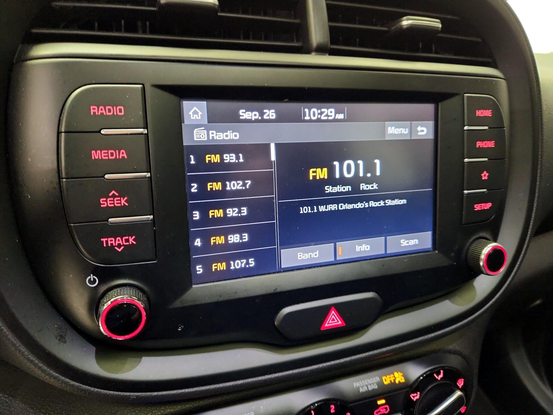Thumbnail: 2020 Kia Soul - 15