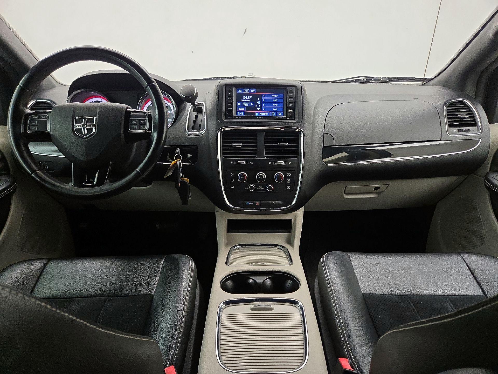Thumbnail: 2018 Dodge Grand Caravan - 9