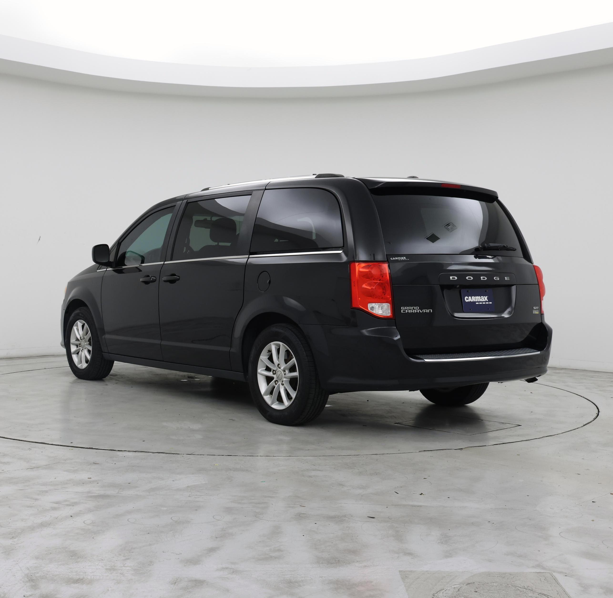 Thumbnail: 2018 Dodge Grand Caravan - 2
