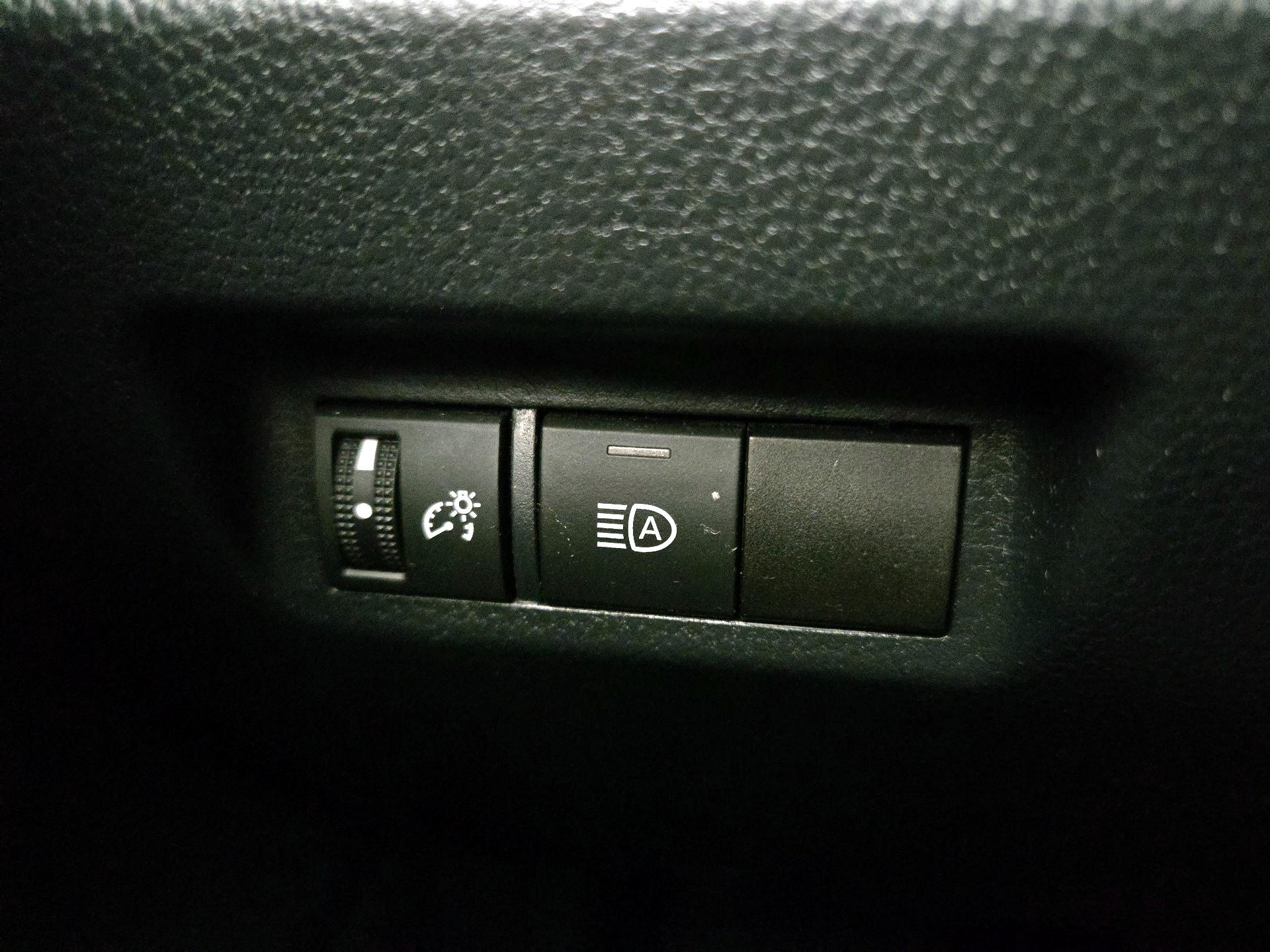 Thumbnail: 2020 Toyota RAV4 - 13