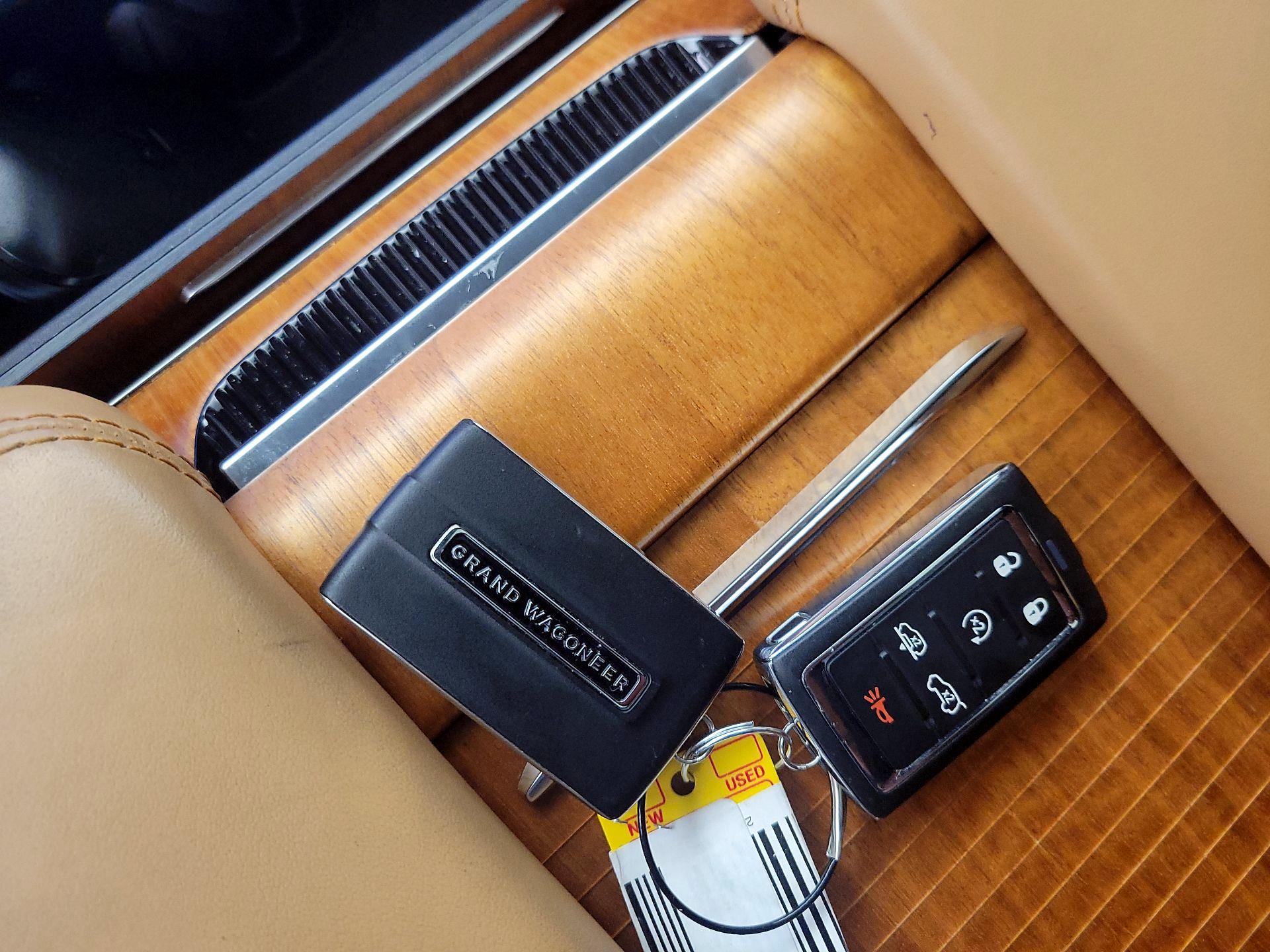 Thumbnail: 2022 Jeep Grand Wagoneer - 20