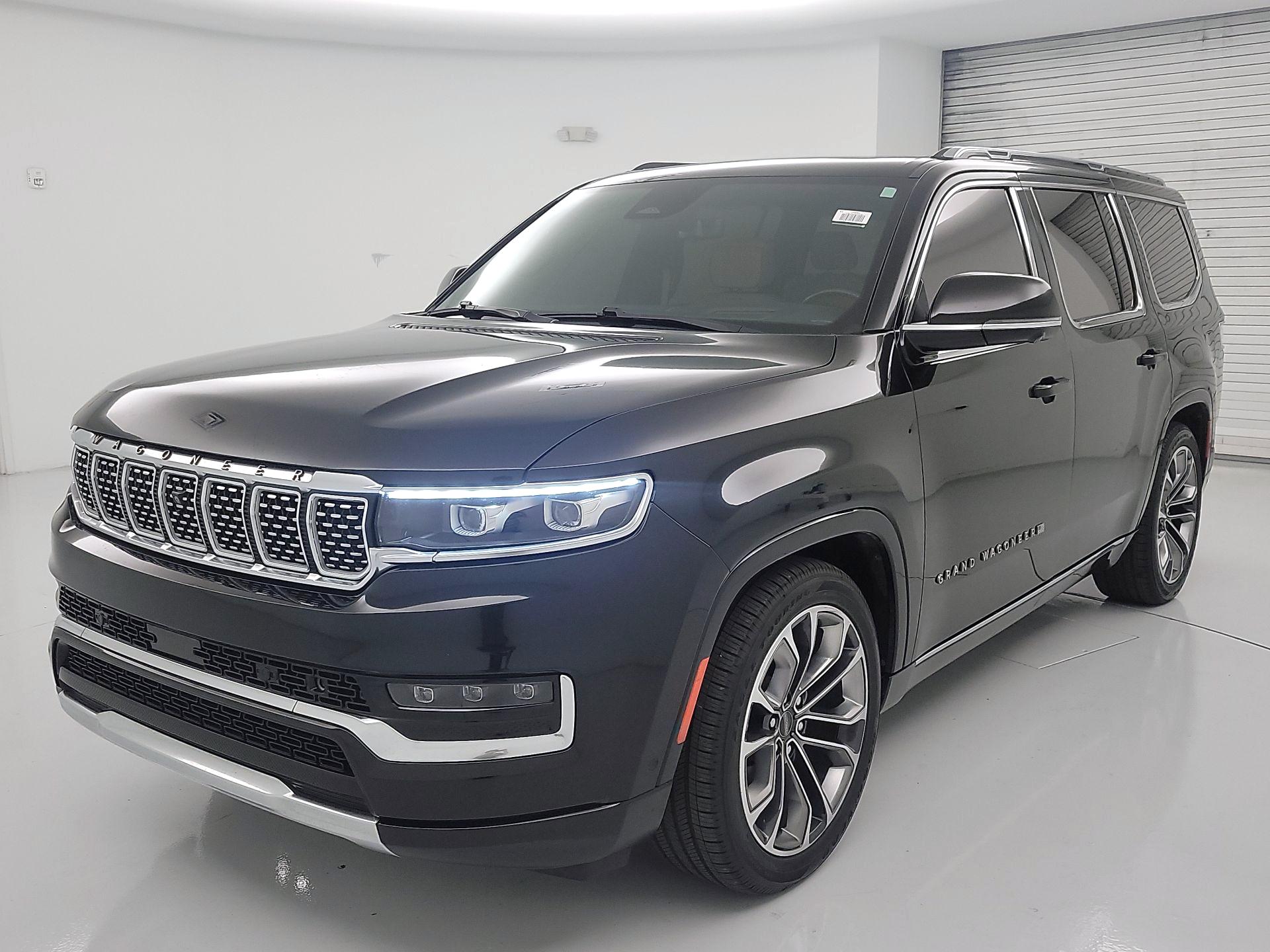 Thumbnail: 2022 Jeep Grand Wagoneer - 3