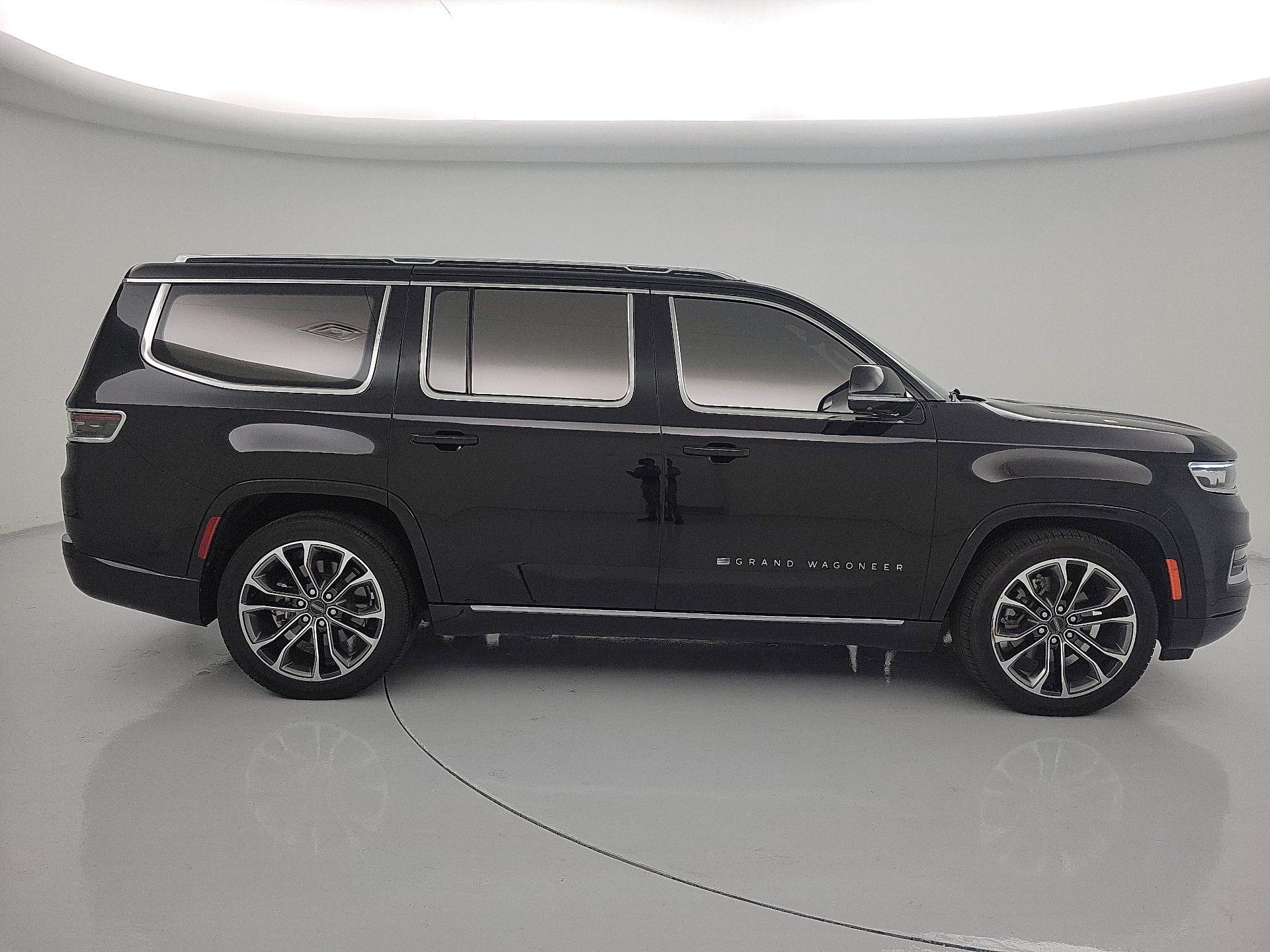 Thumbnail: 2022 Jeep Grand Wagoneer - 4