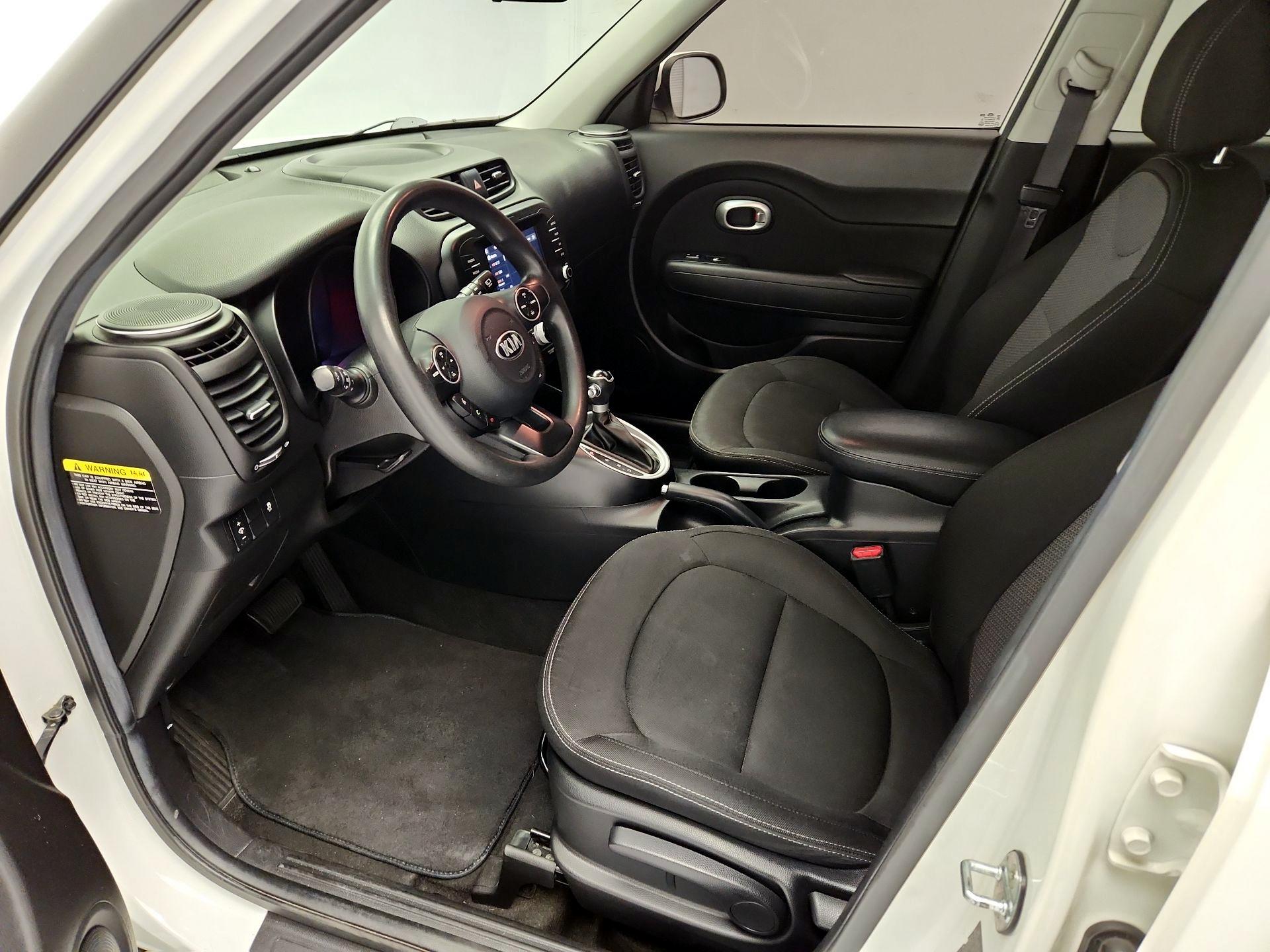 Thumbnail: 2018 Kia Soul - 11