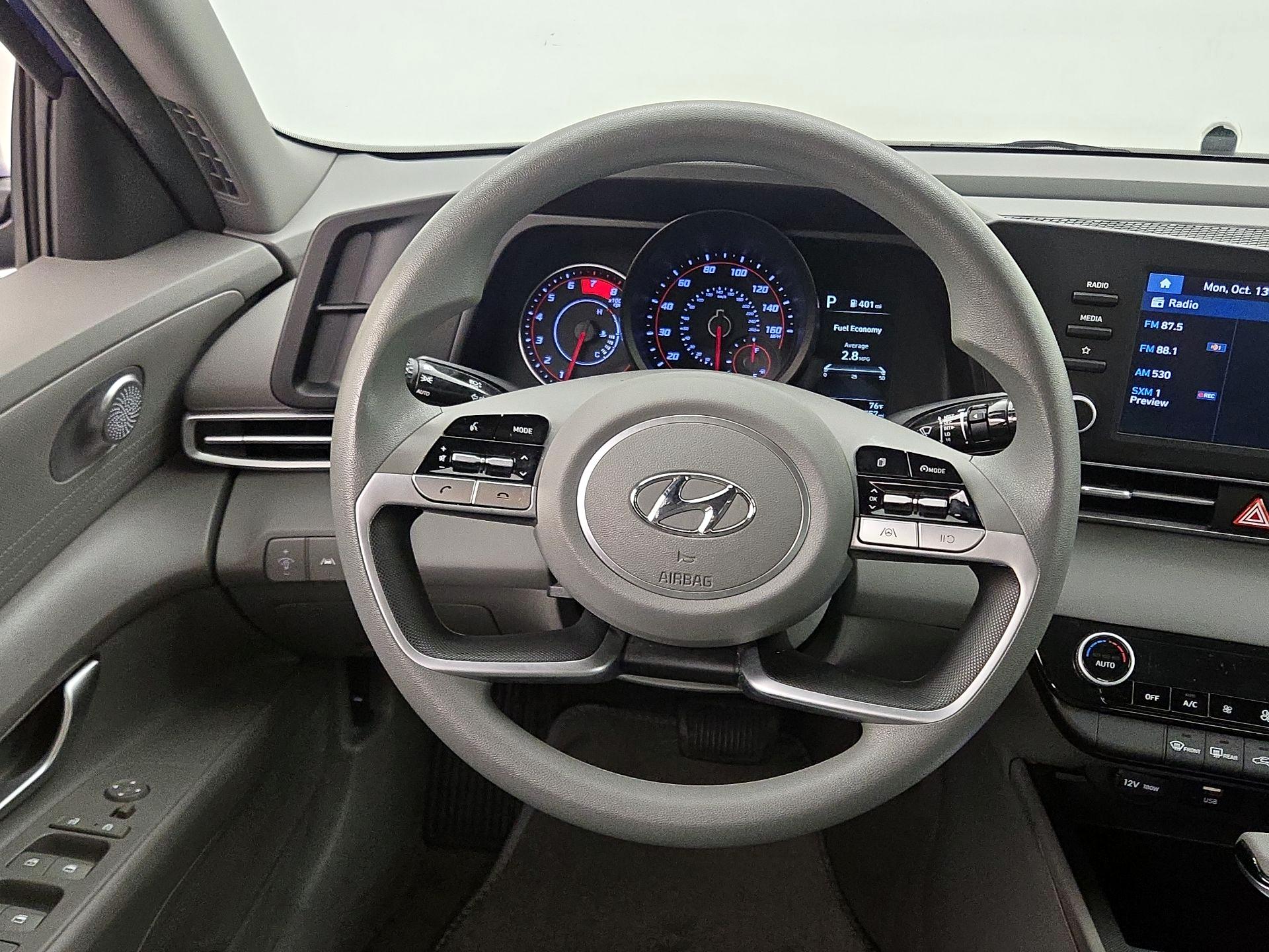 Thumbnail: 2022 Hyundai Elantra - 10