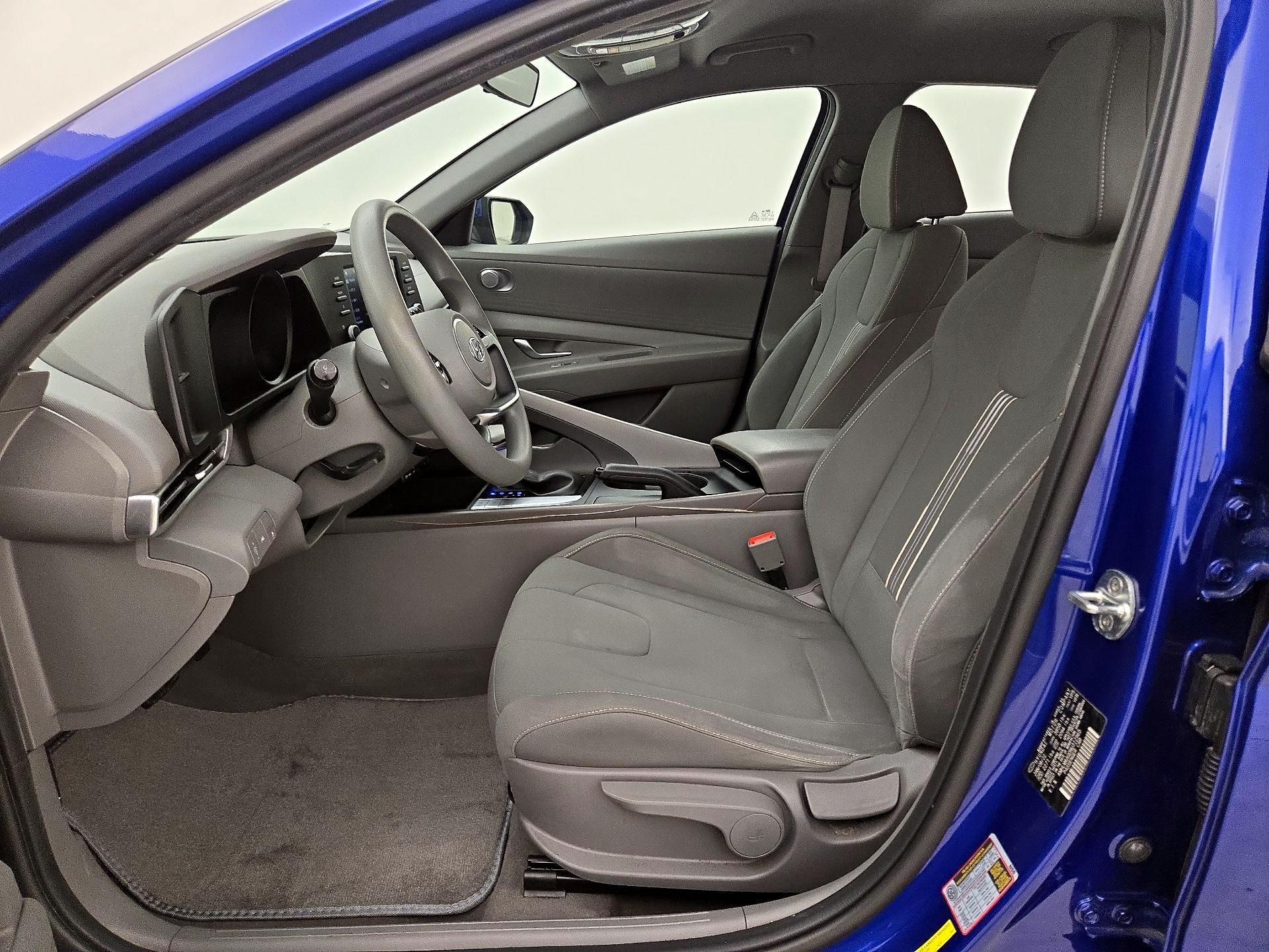 Thumbnail: 2022 Hyundai Elantra - 11