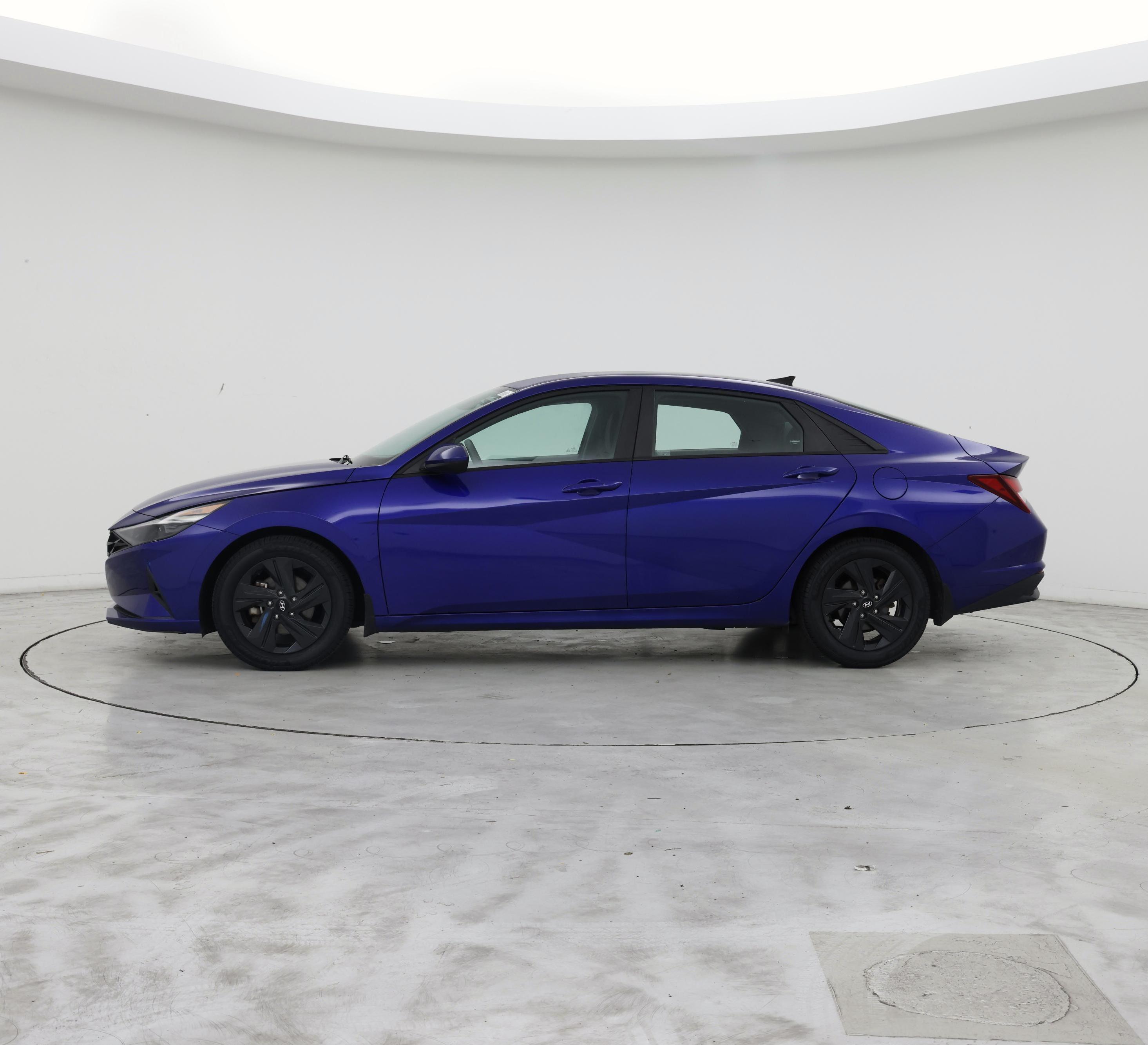 Thumbnail: 2022 Hyundai Elantra - 3