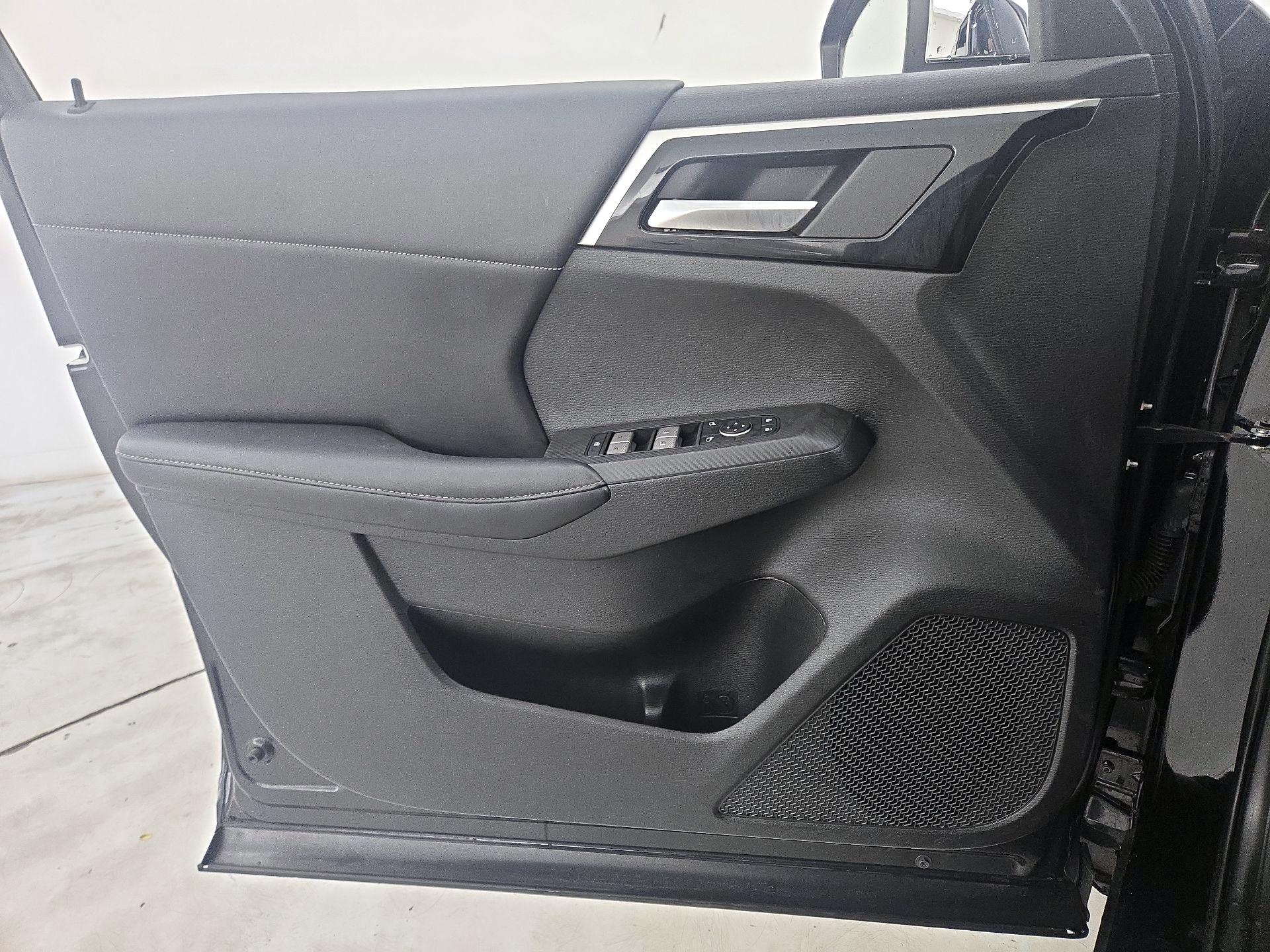 Thumbnail: 2022 Mitsubishi Outlander - 12