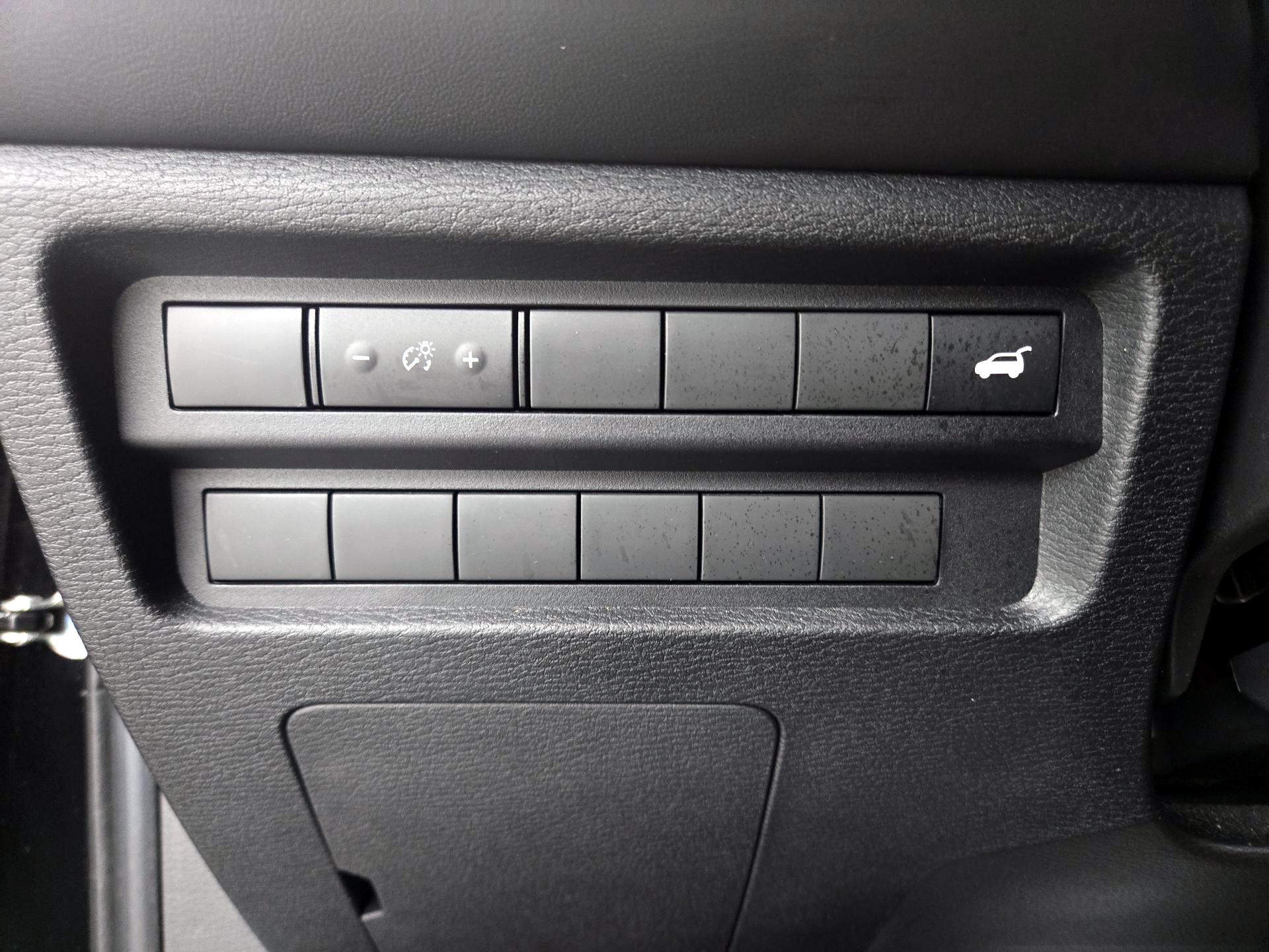 Thumbnail: 2022 Mitsubishi Outlander - 13