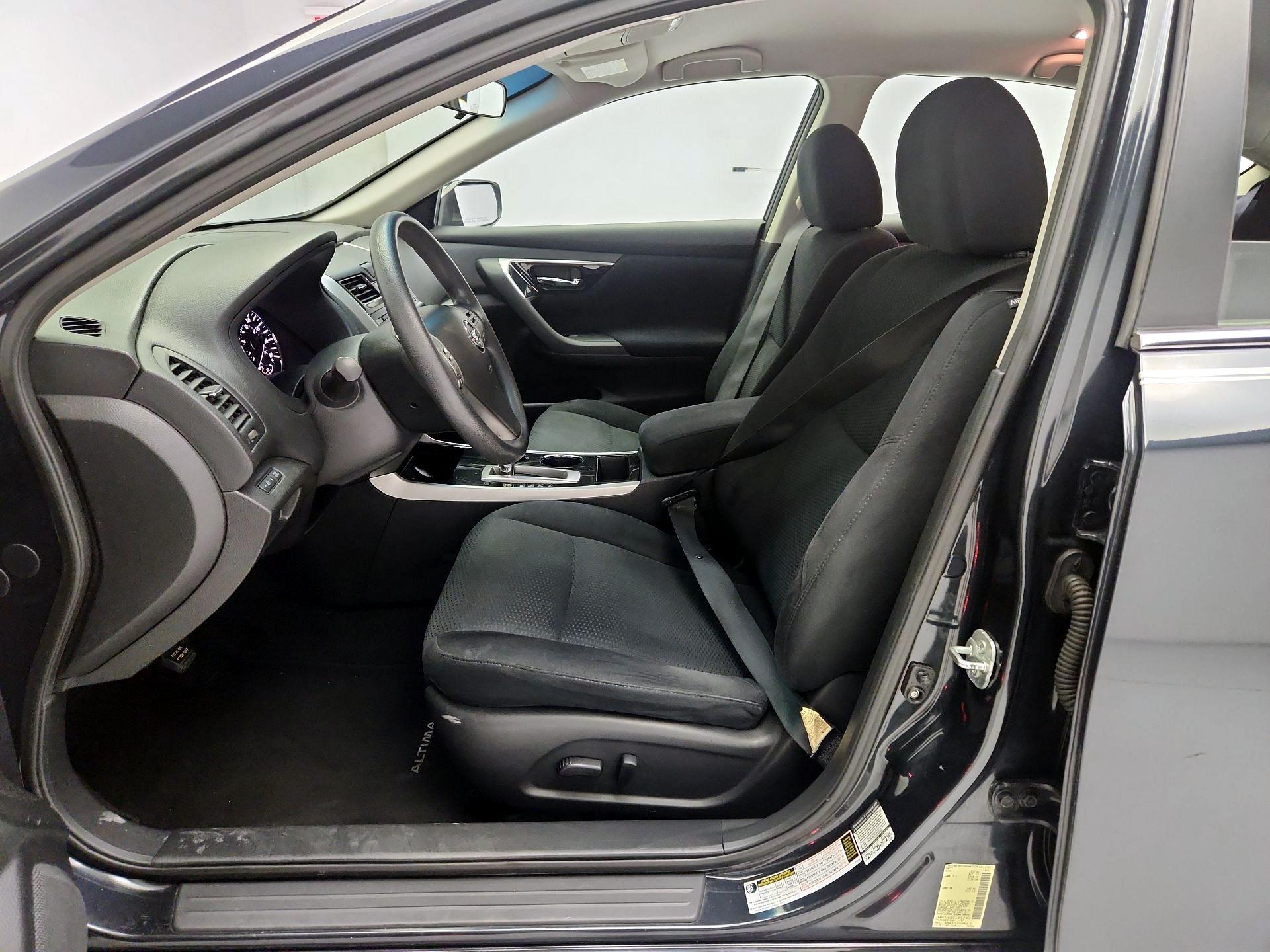 Thumbnail: 2014 Nissan Altima - 11