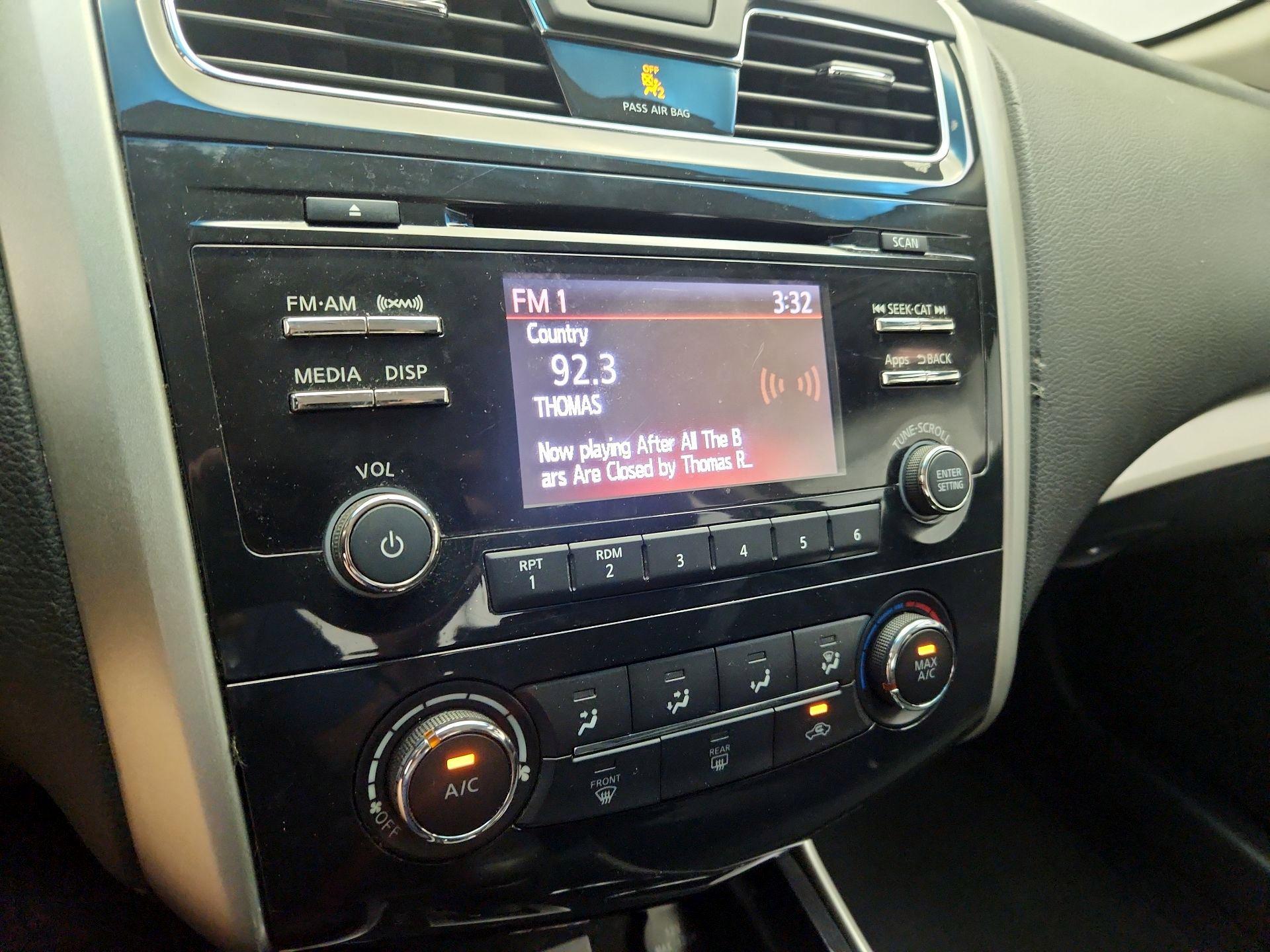 Thumbnail: 2014 Nissan Altima - 15