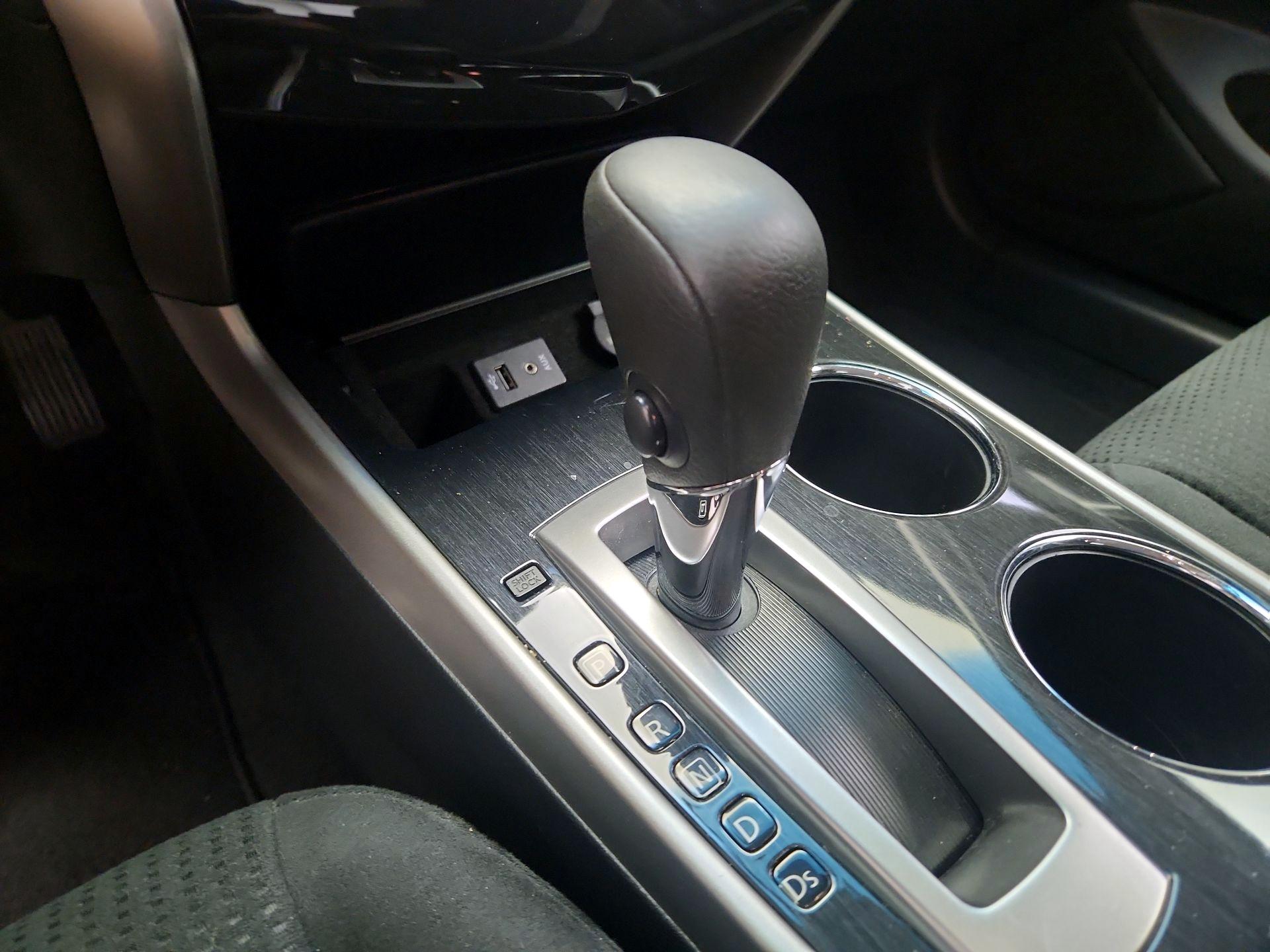 Thumbnail: 2014 Nissan Altima - 17
