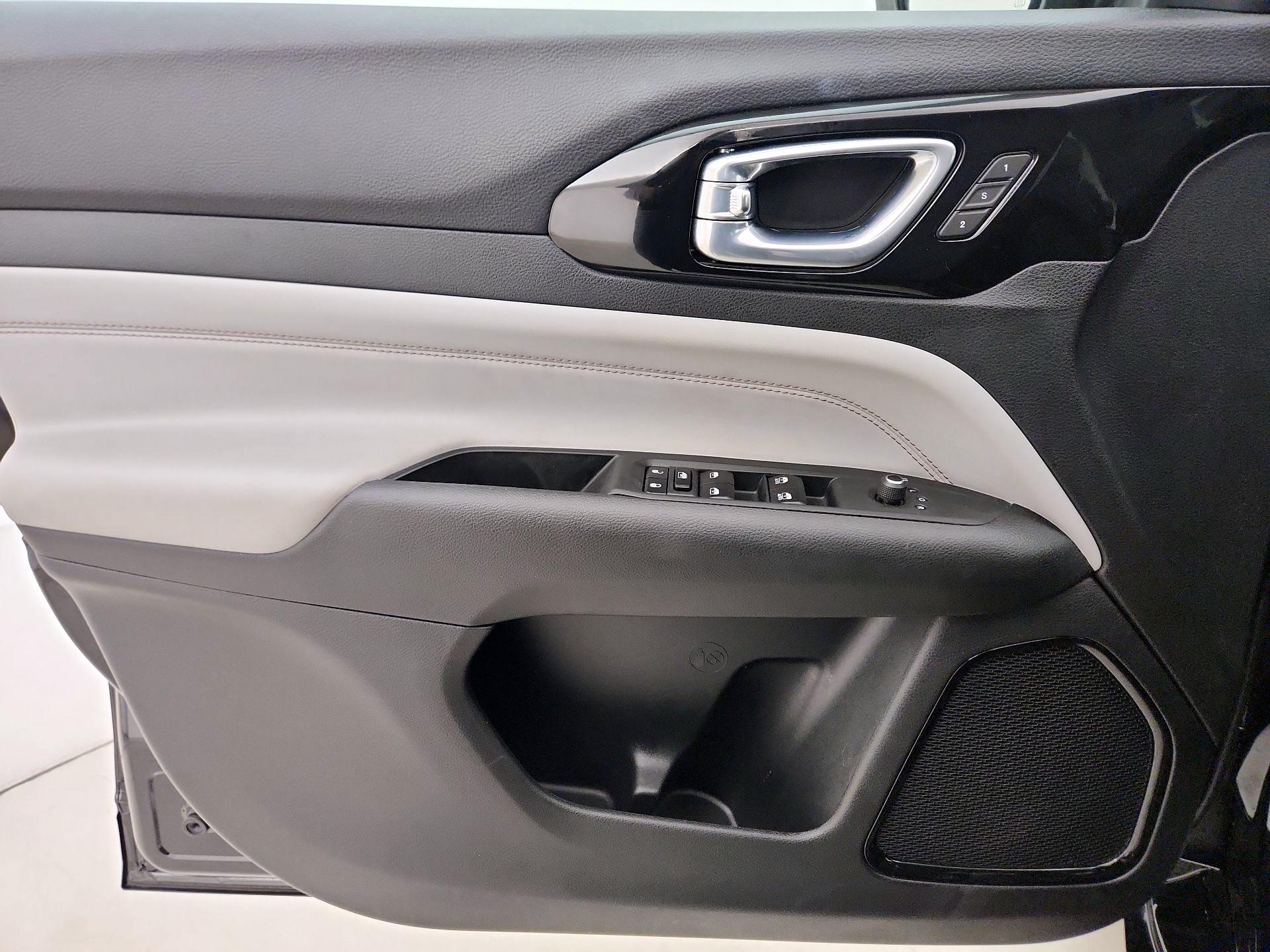 Thumbnail: 2023 Jeep Compass - 12