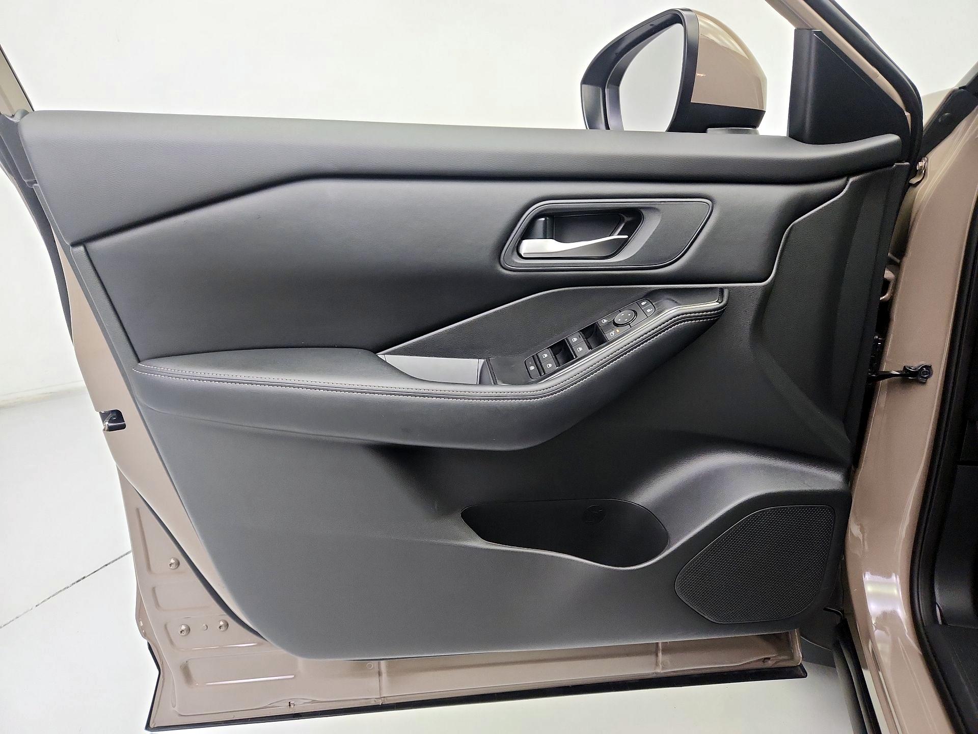 Thumbnail: 2024 Nissan Rogue - 12