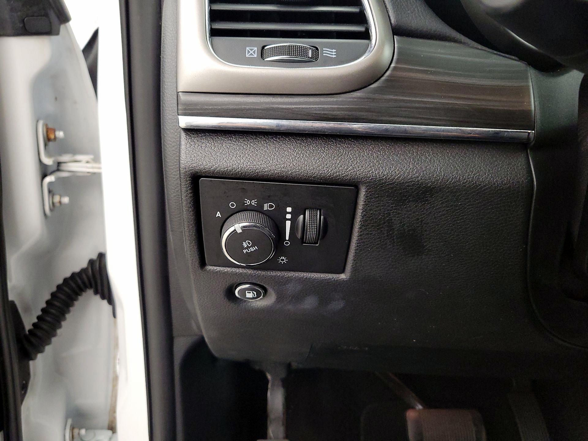 Thumbnail: 2021 Jeep Grand Cherokee - 13