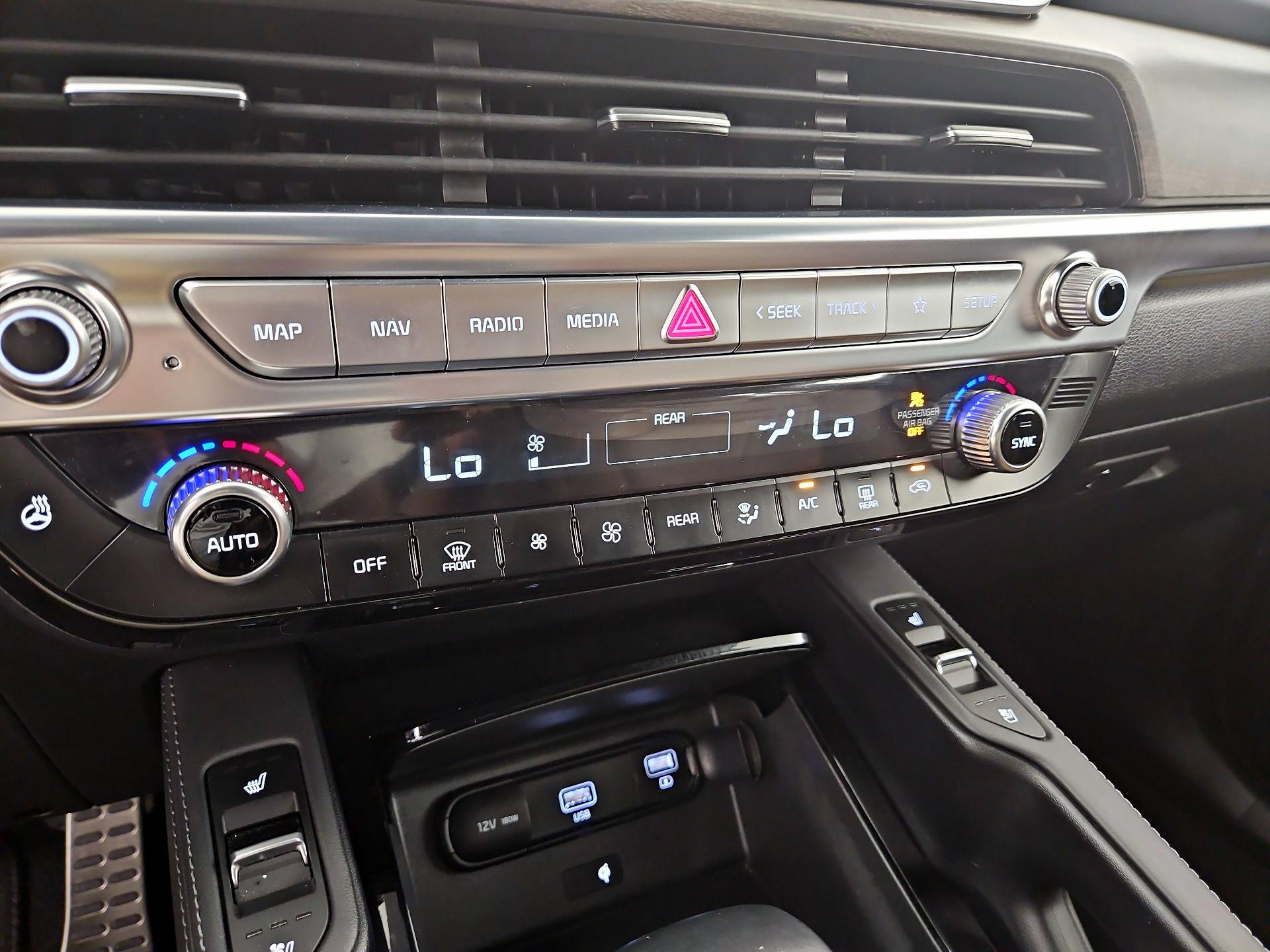 Thumbnail: 2022 Kia Telluride - 17