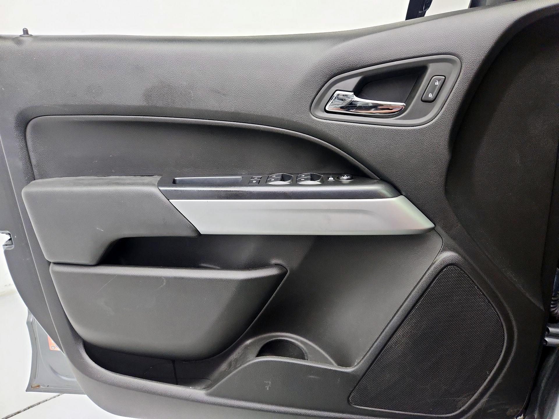 Thumbnail: 2018 Chevrolet Colorado - 12