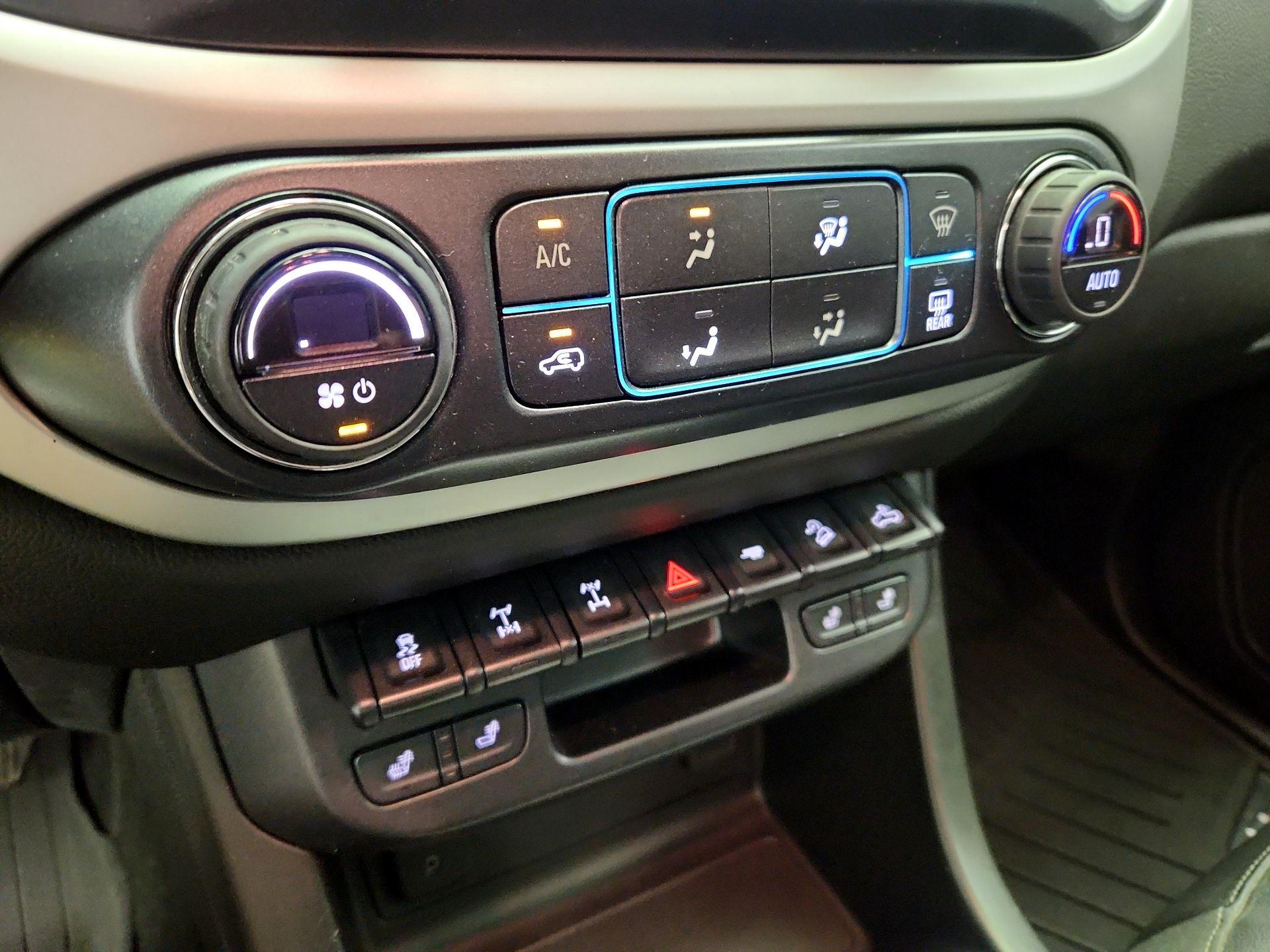 Thumbnail: 2018 Chevrolet Colorado - 17