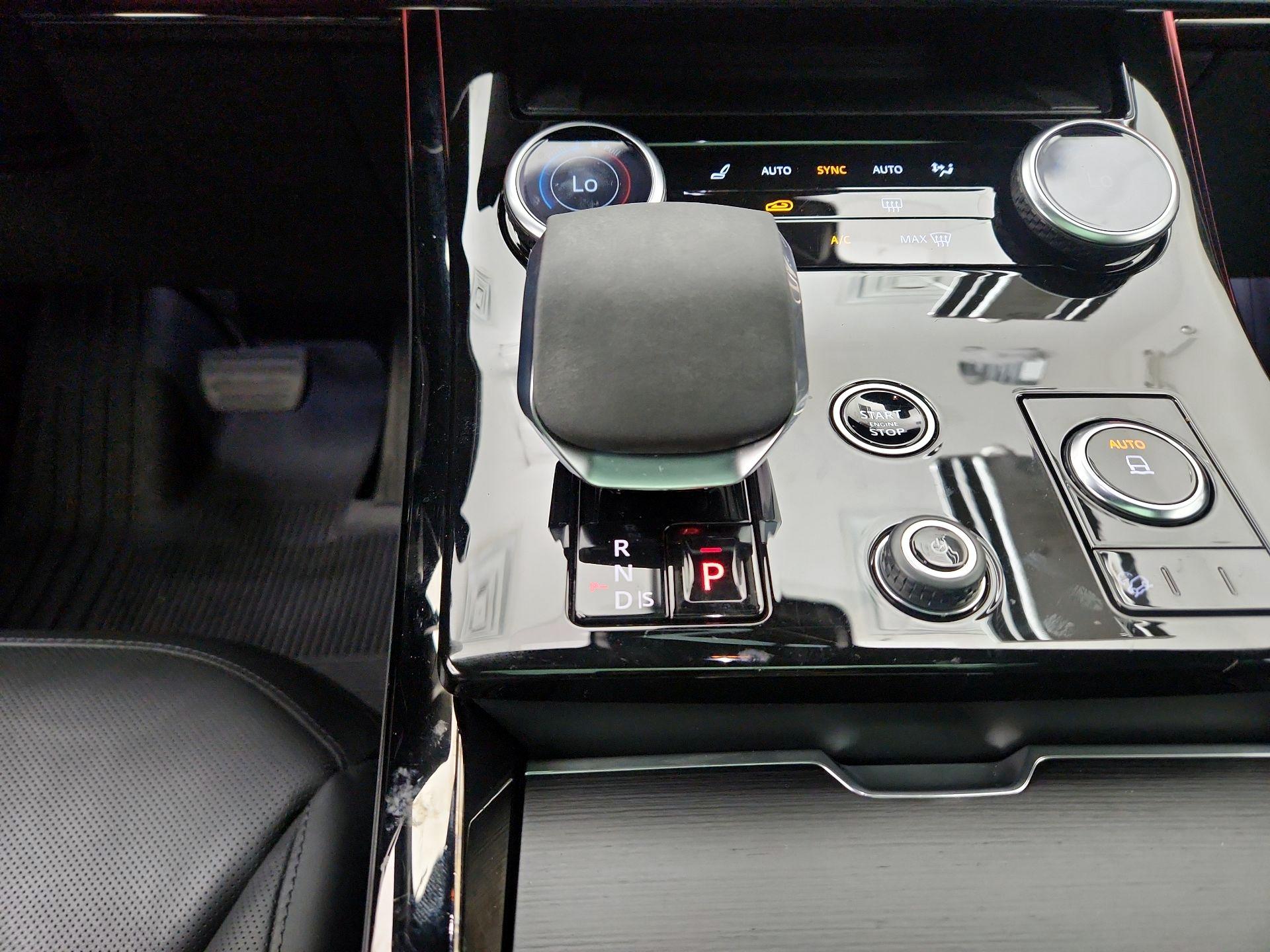 Thumbnail: 2023 Land Rover Range Rover Sport - 17