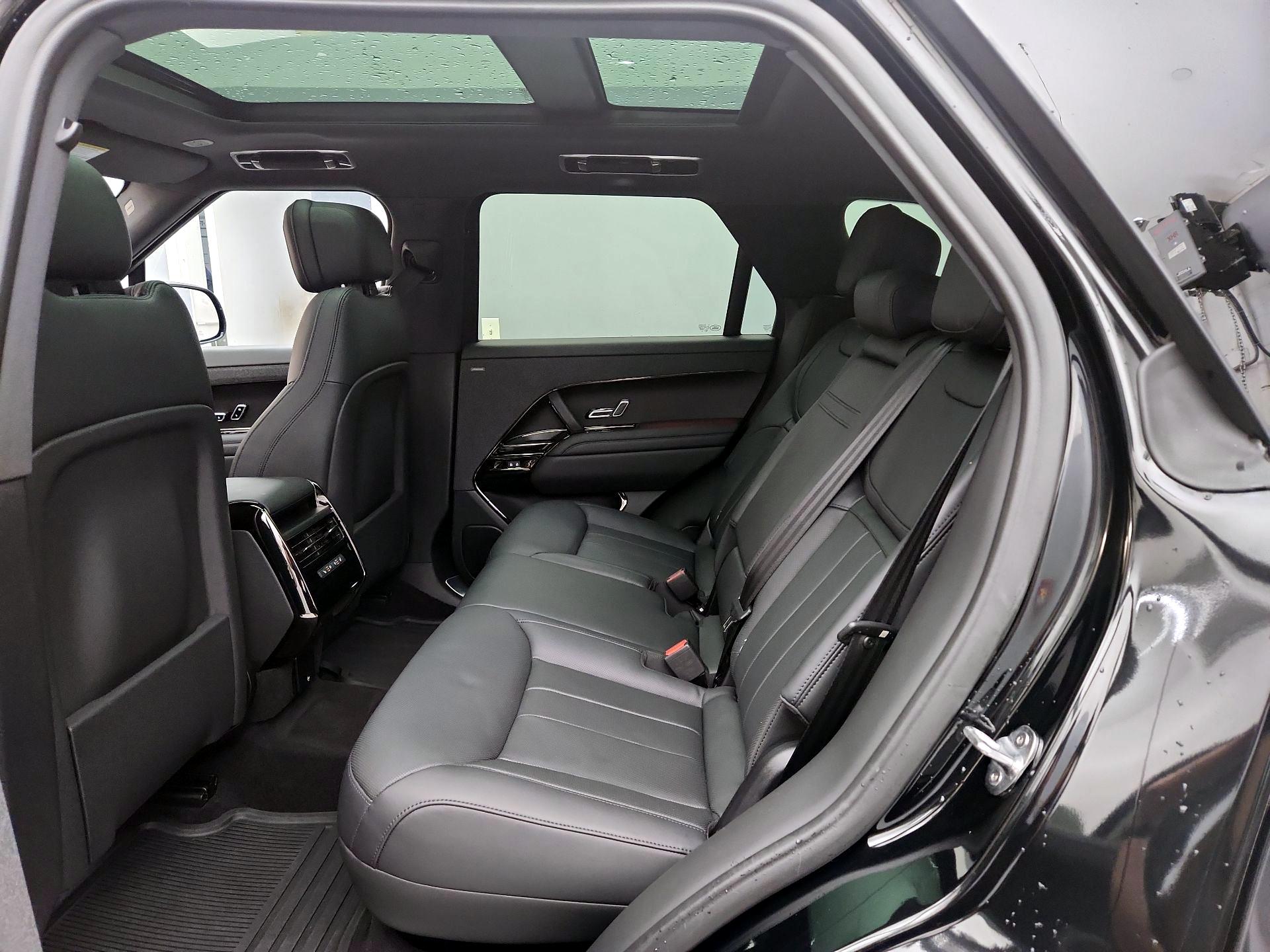 Thumbnail: 2023 Land Rover Range Rover Sport - 19