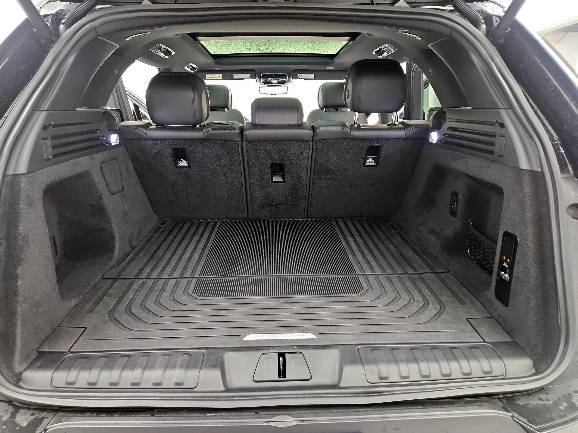 Thumbnail: 2023 Land Rover Range Rover Sport - 20