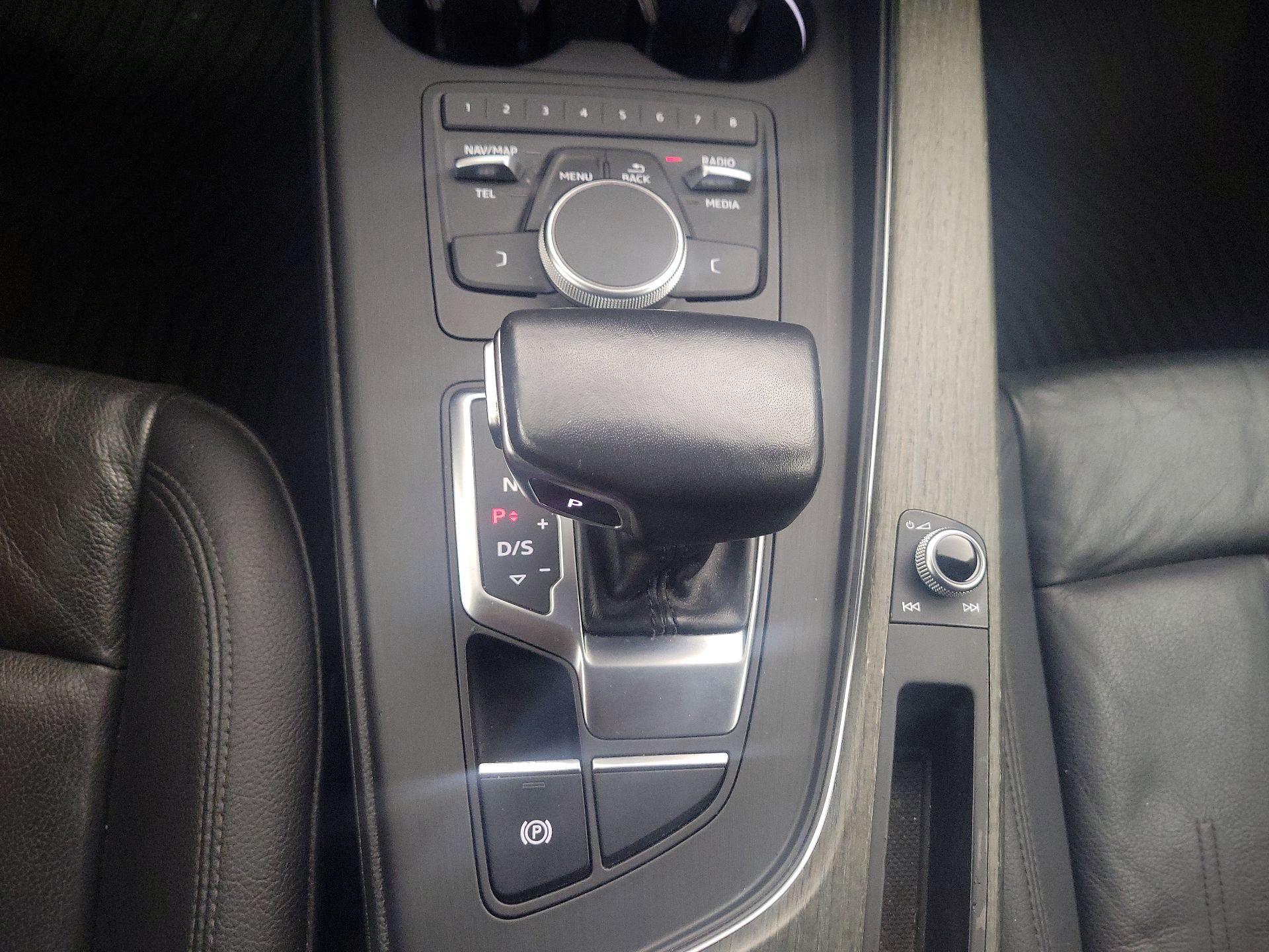 Thumbnail: 2019 Audi A4 - 17