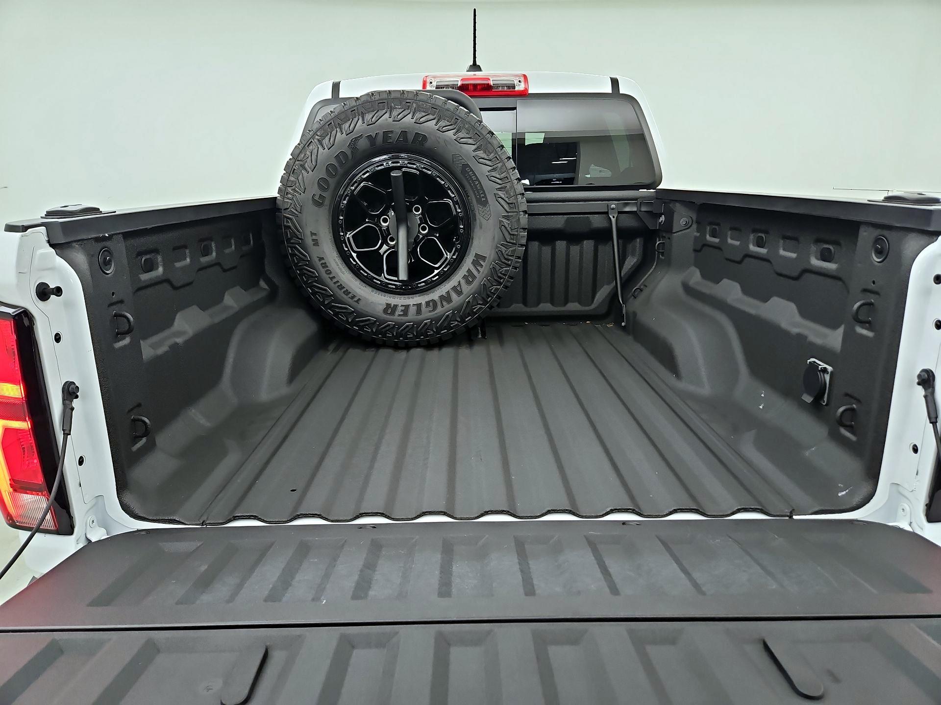 Thumbnail: 2025 Chevrolet Colorado - 20