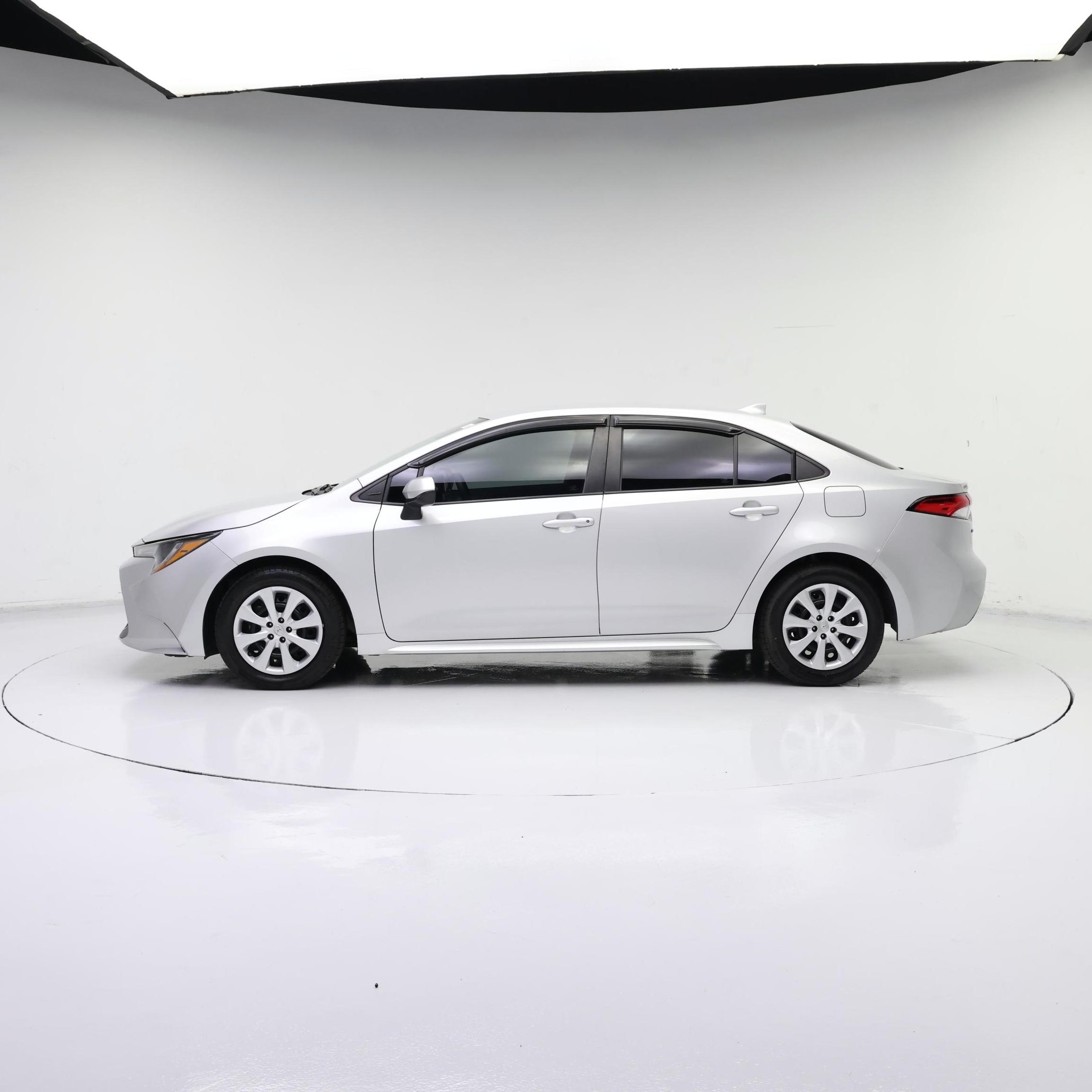 Thumbnail: 2021 Toyota Corolla - 3
