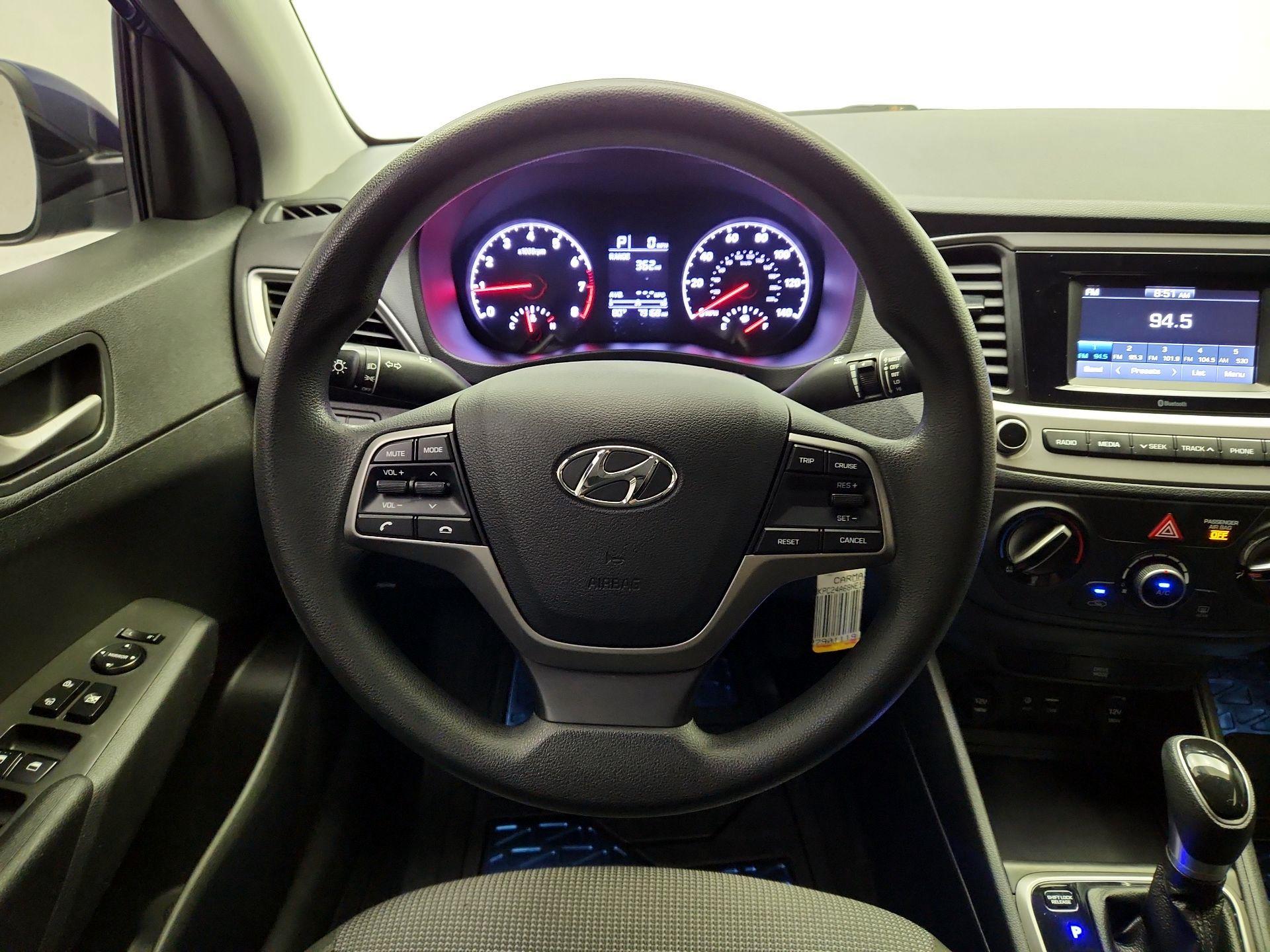 Thumbnail: 2022 Hyundai Accent - 10
