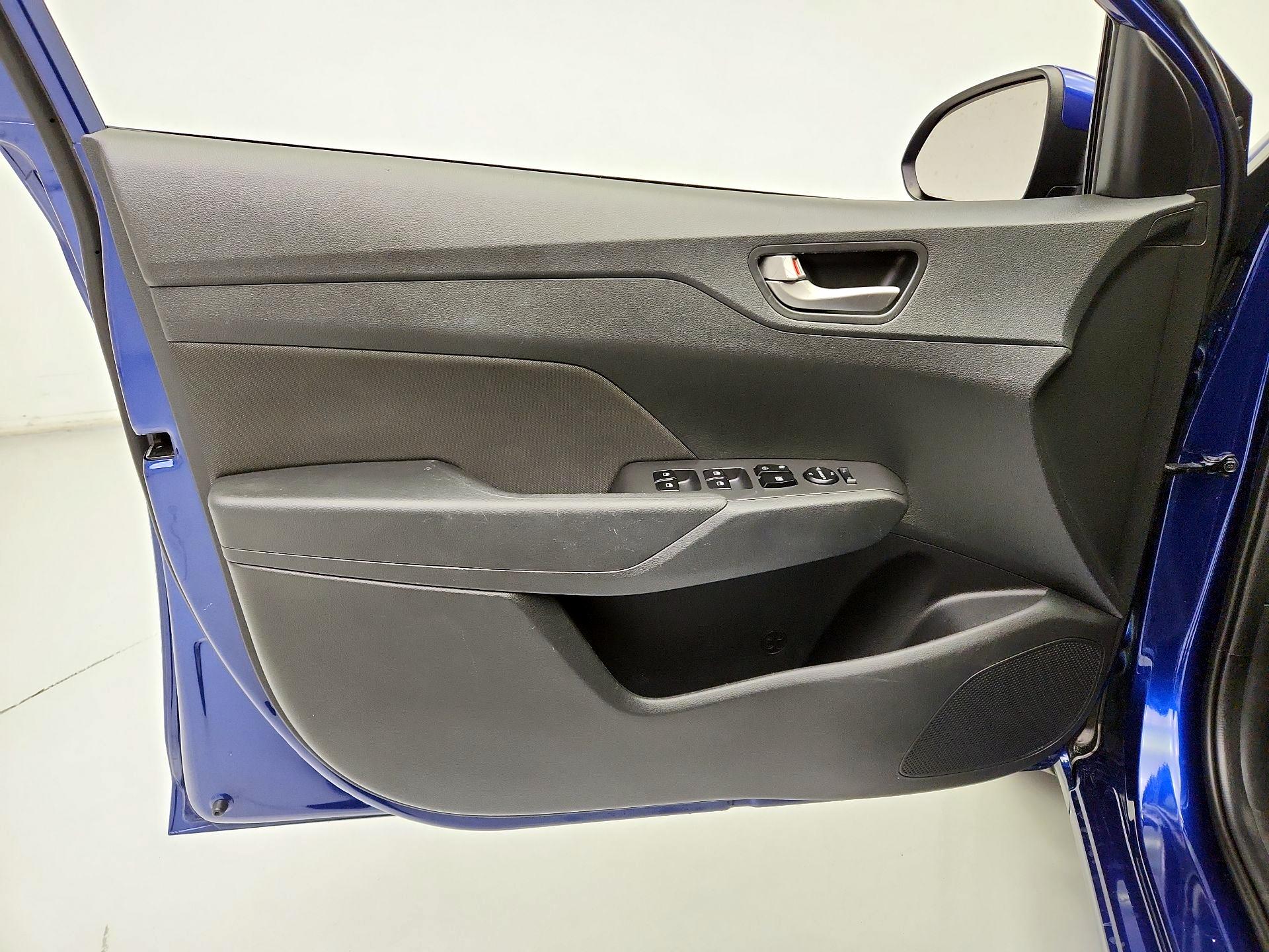 Thumbnail: 2022 Hyundai Accent - 12