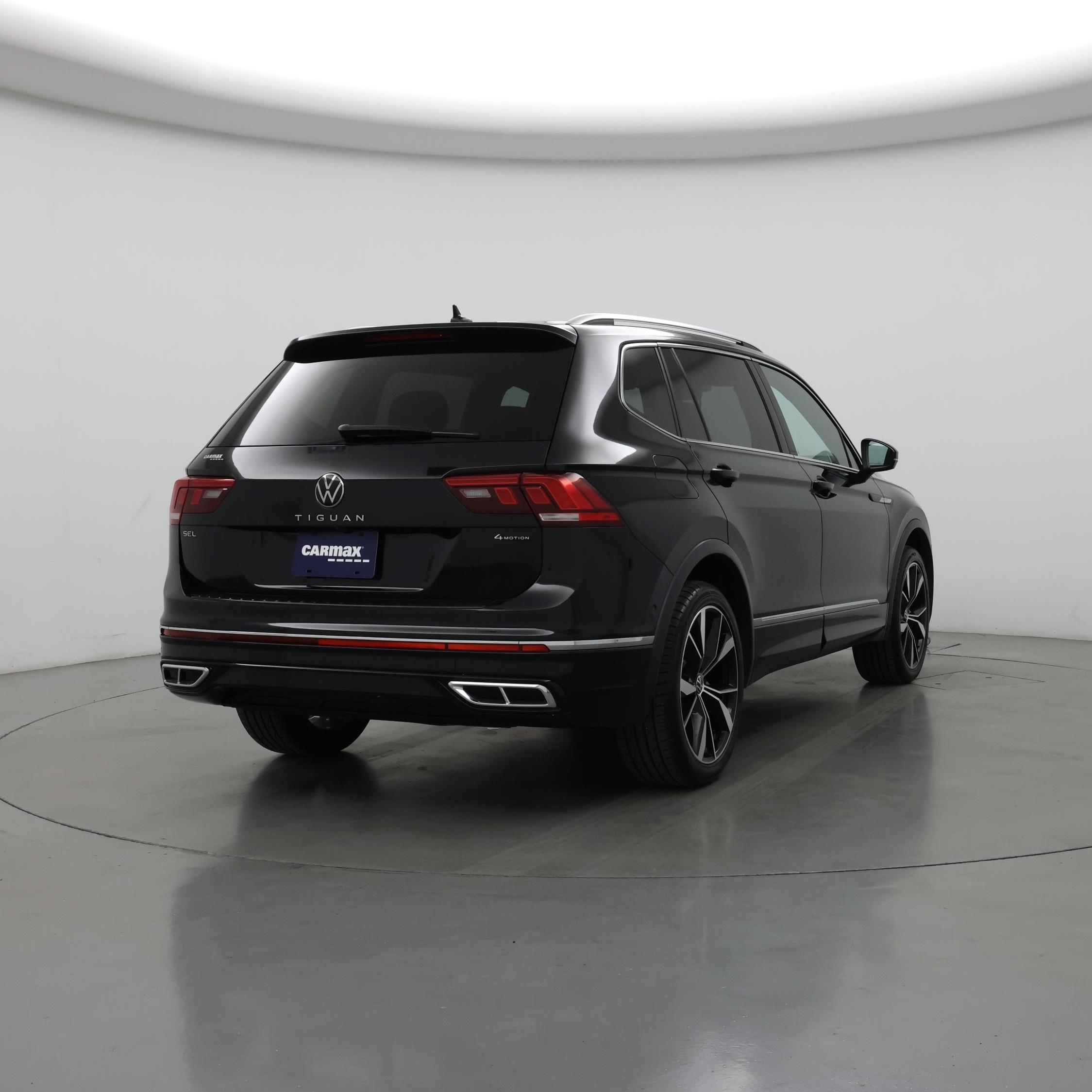 Thumbnail: 2022 Volkswagen Tiguan - 8