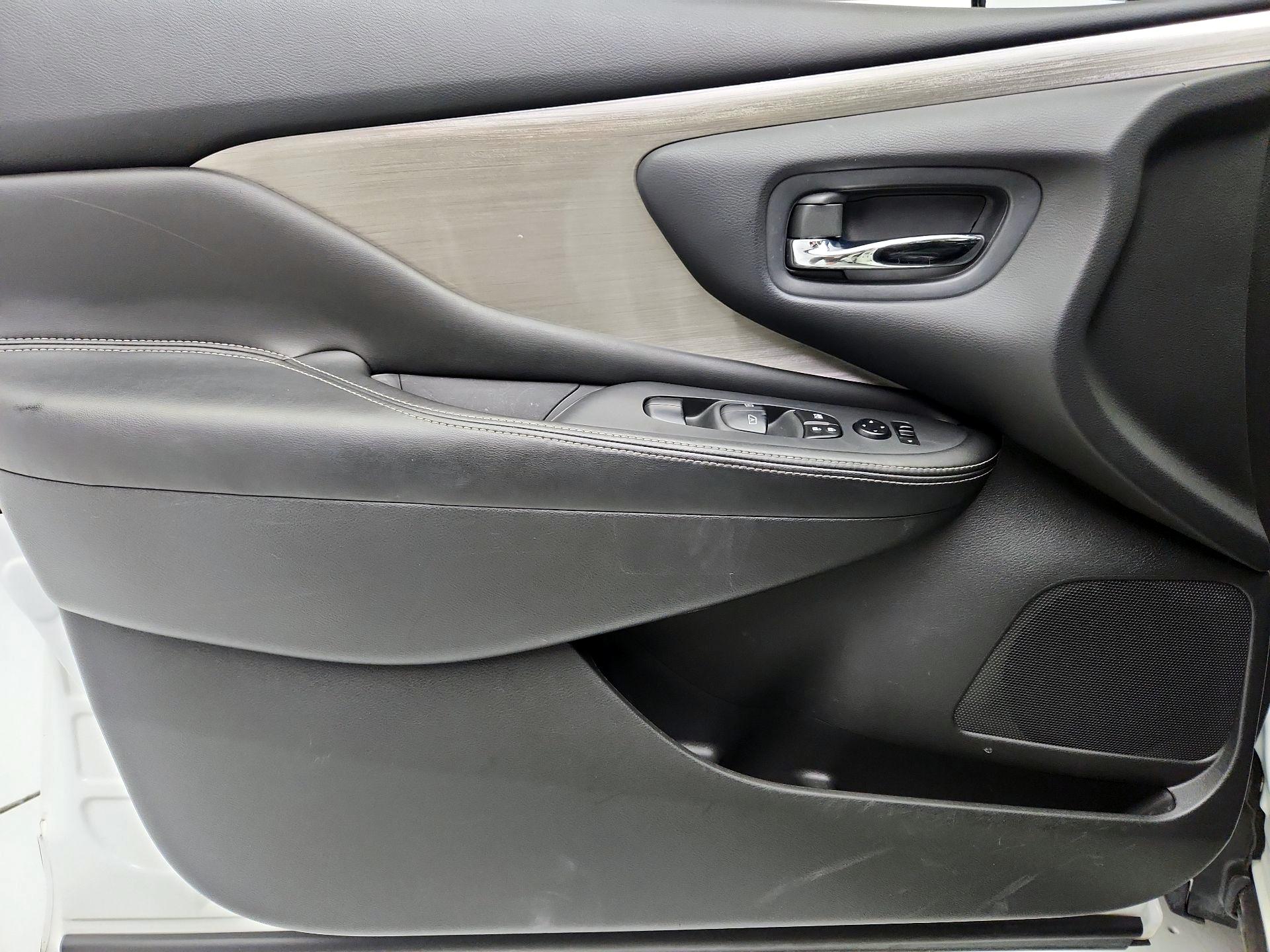 Thumbnail: 2015 Nissan Murano - 12