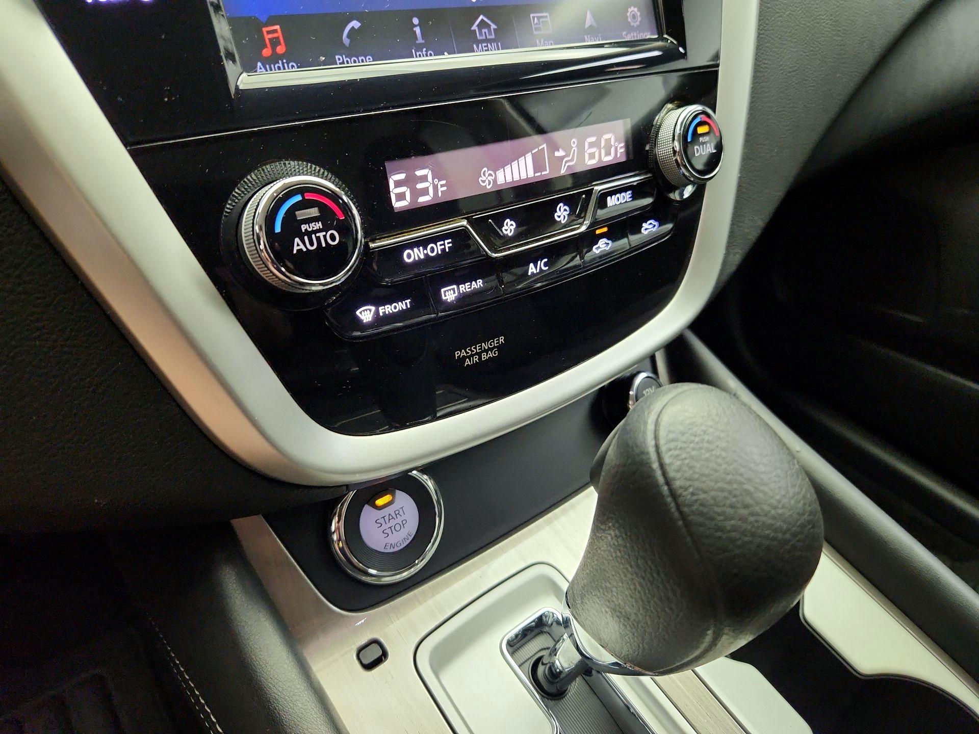Thumbnail: 2015 Nissan Murano - 17
