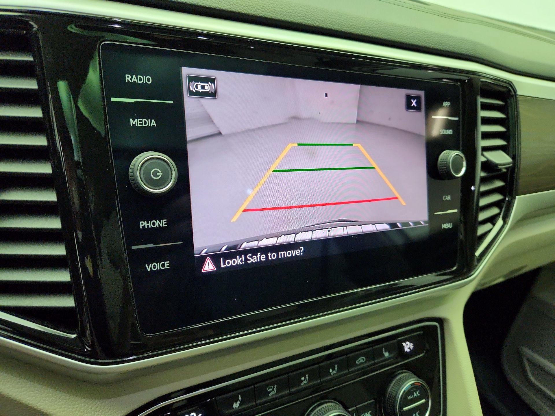 Thumbnail: 2022 Volkswagen Atlas - 14