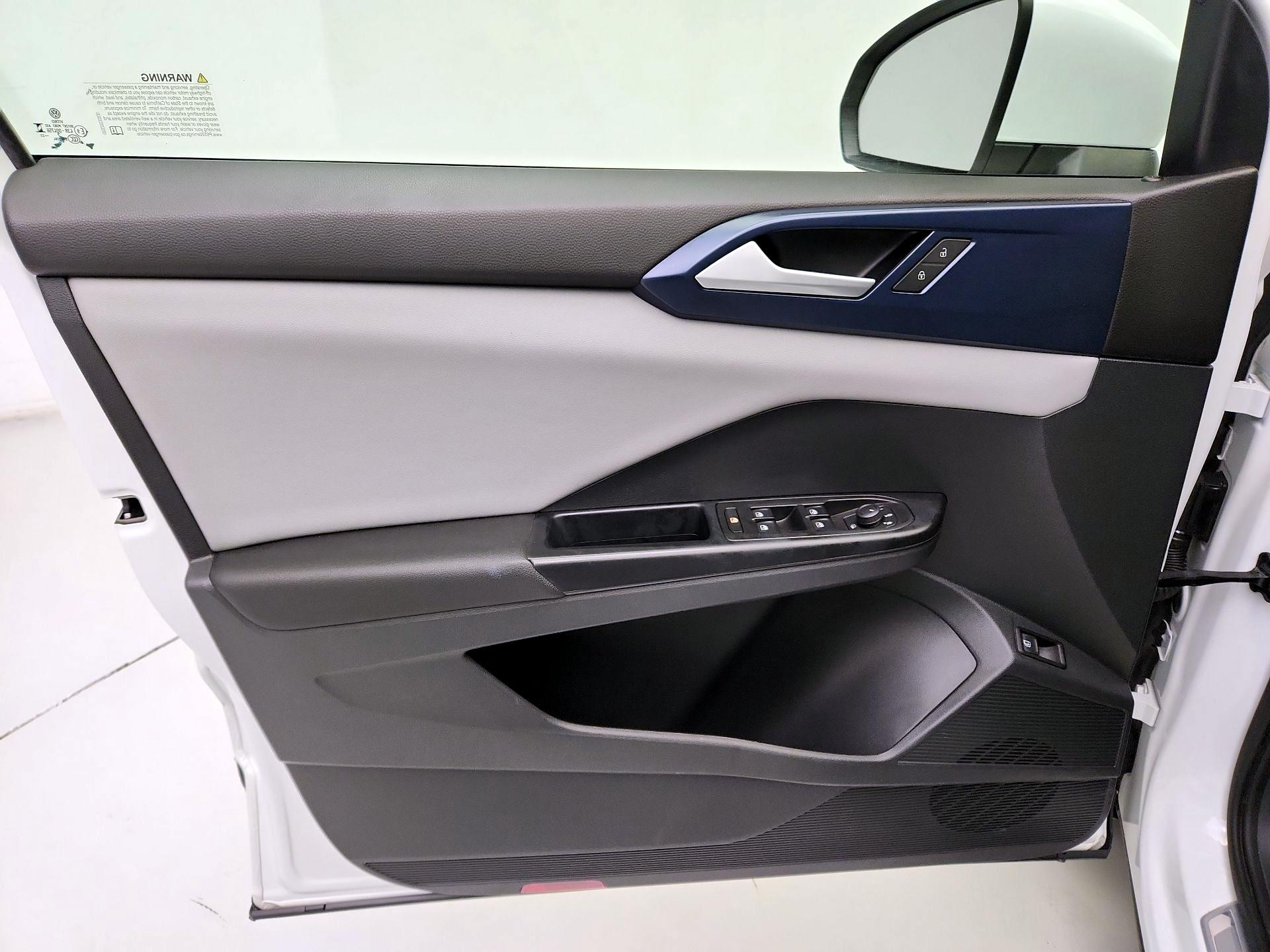 Thumbnail: 2023 Volkswagen Taos - 12