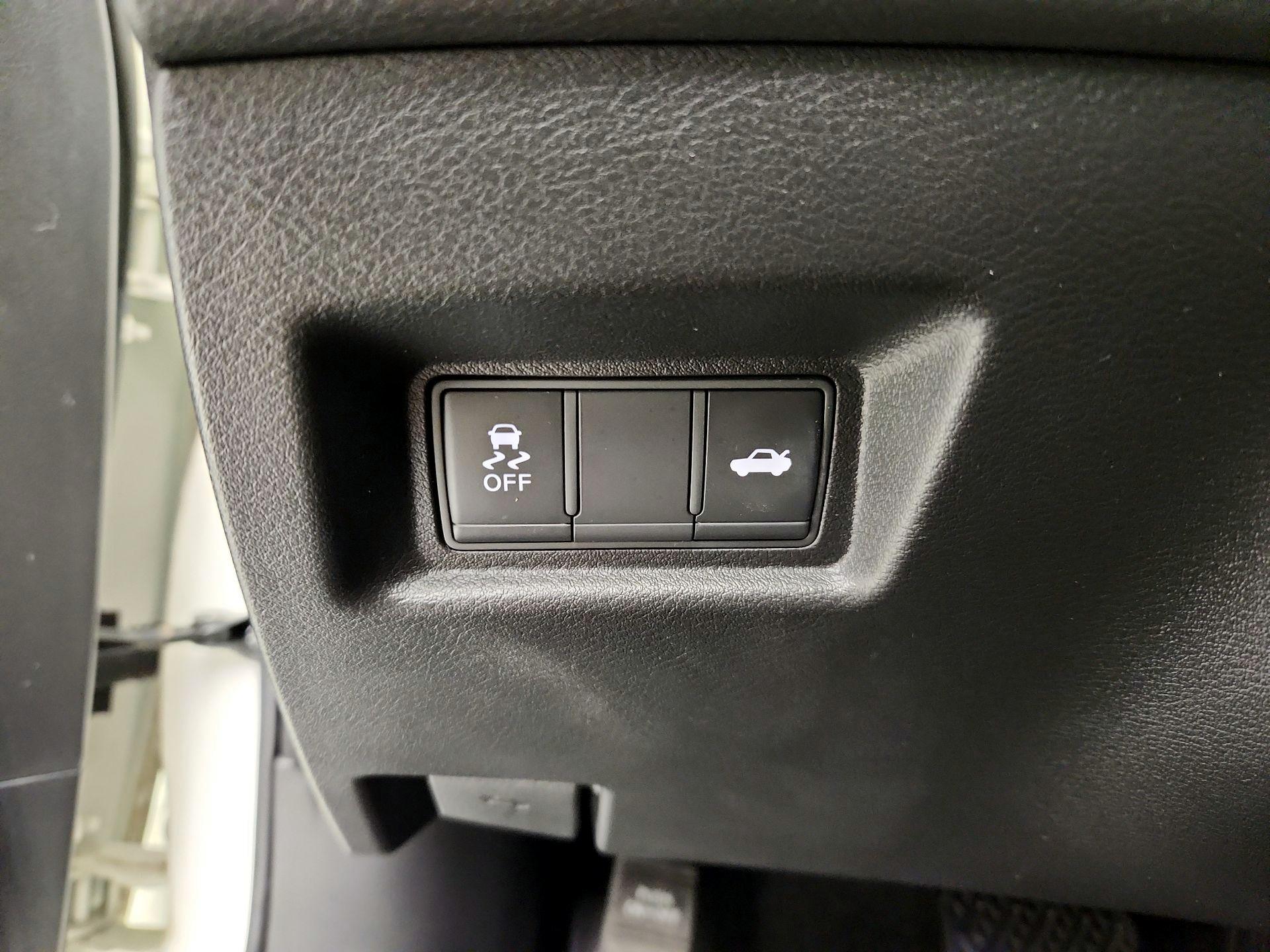 Thumbnail: 2019 INFINITI Q50 - 13