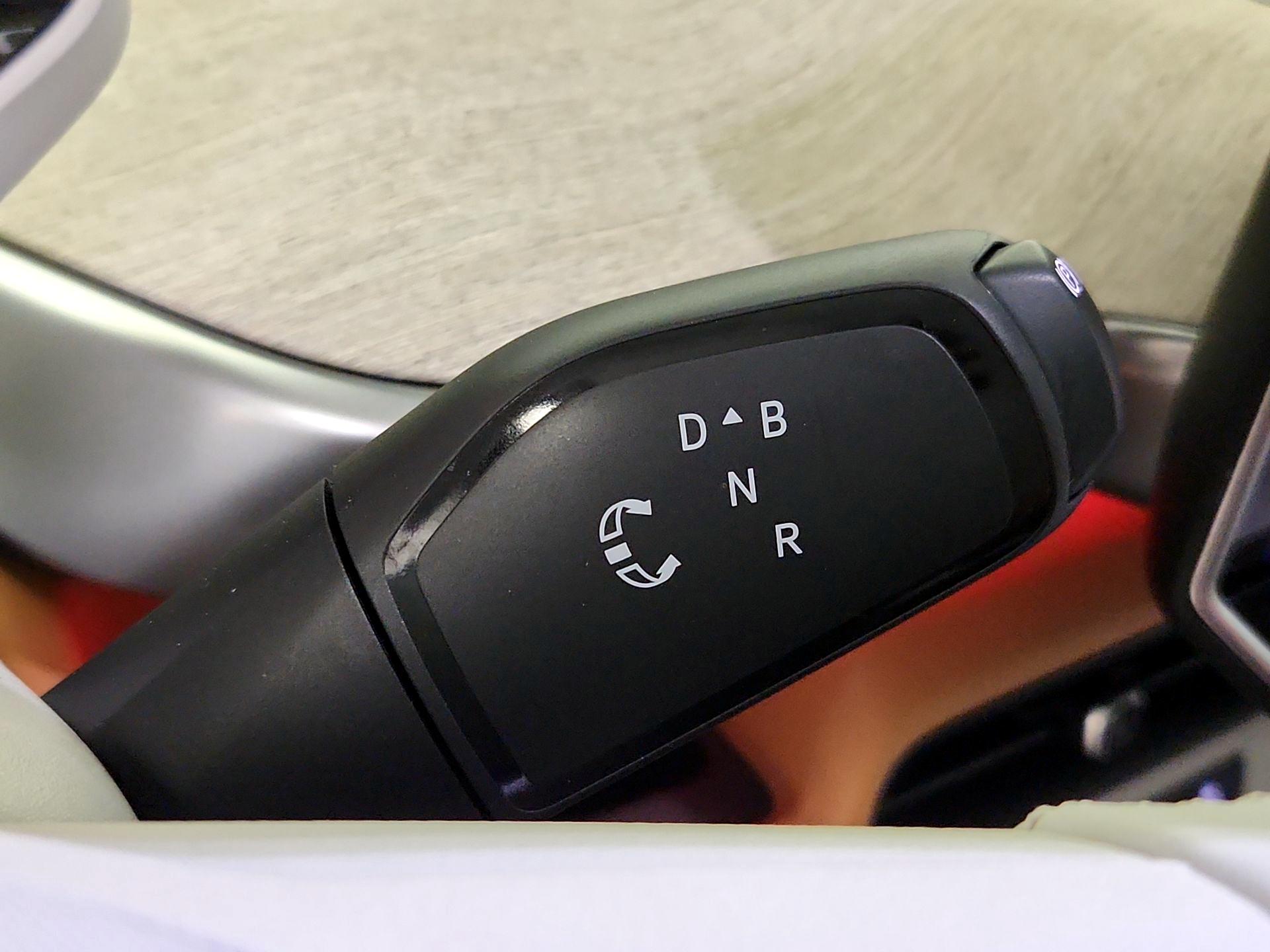 Thumbnail: 2025 Volkswagen ID.Buzz - 18