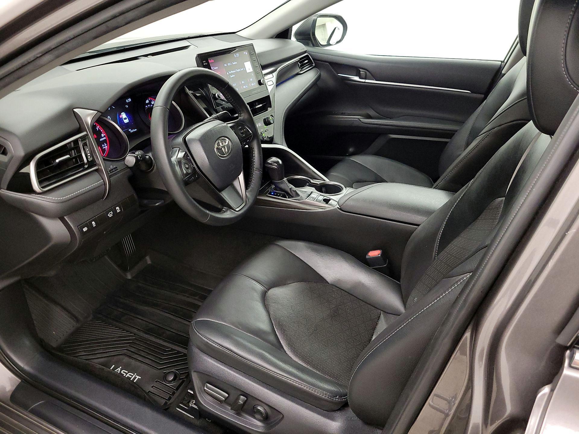 Thumbnail: 2022 Toyota Camry - 11