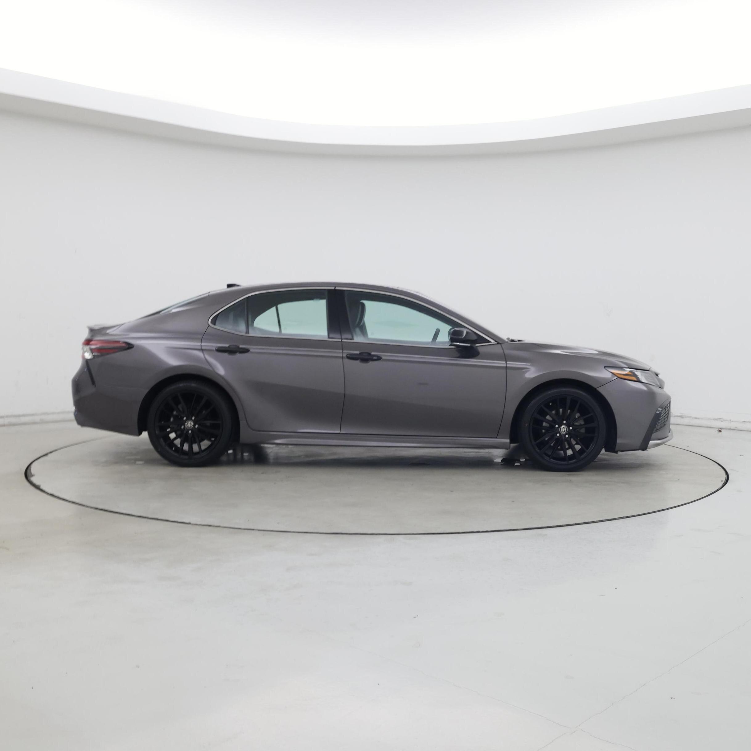 Thumbnail: 2022 Toyota Camry - 7