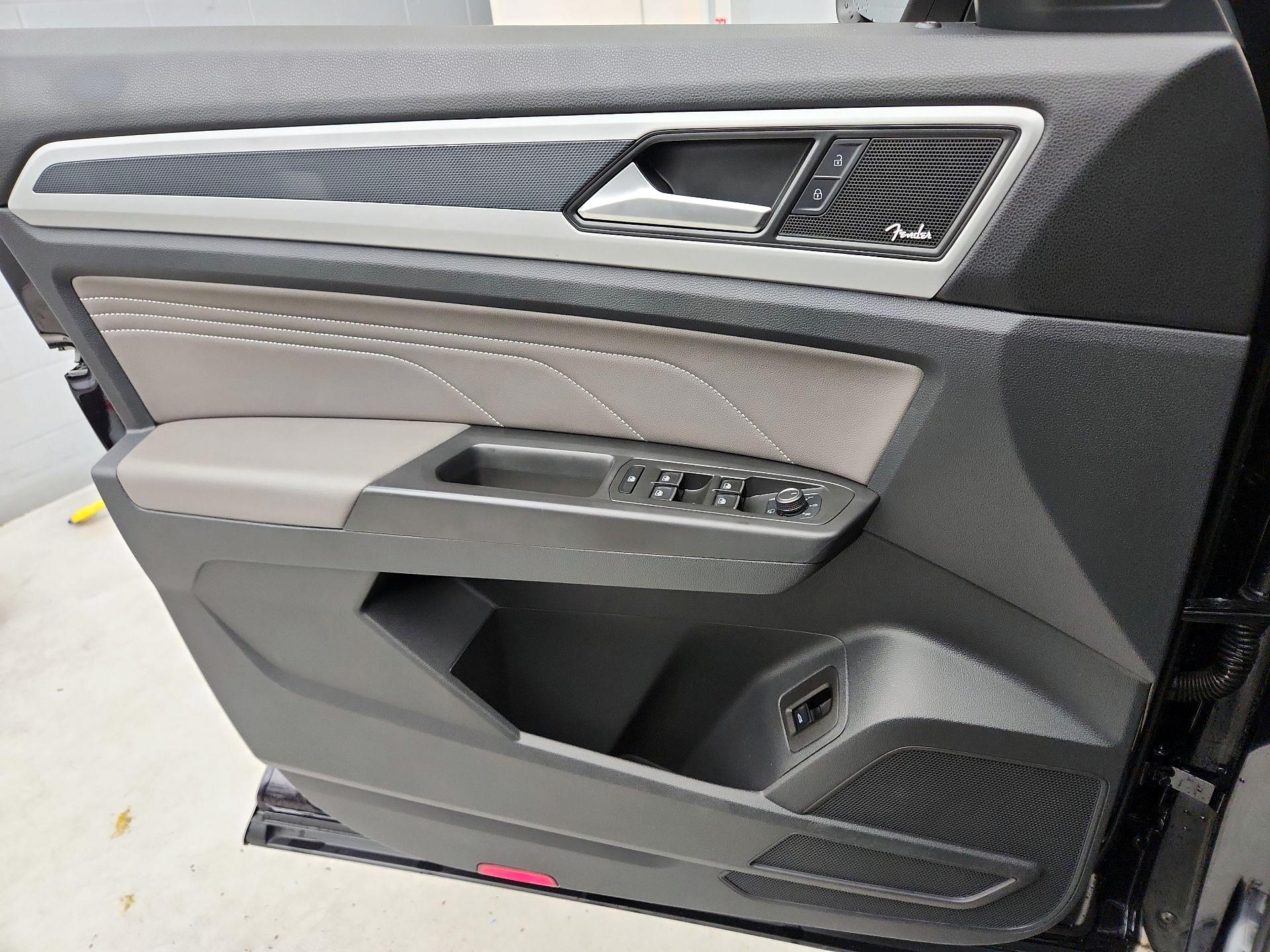 Thumbnail: 2022 Volkswagen Atlas - 12