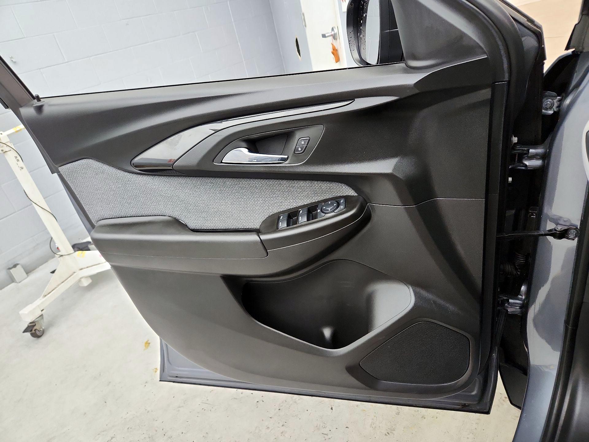 Thumbnail: 2022 Chevrolet TrailBlazer - 12