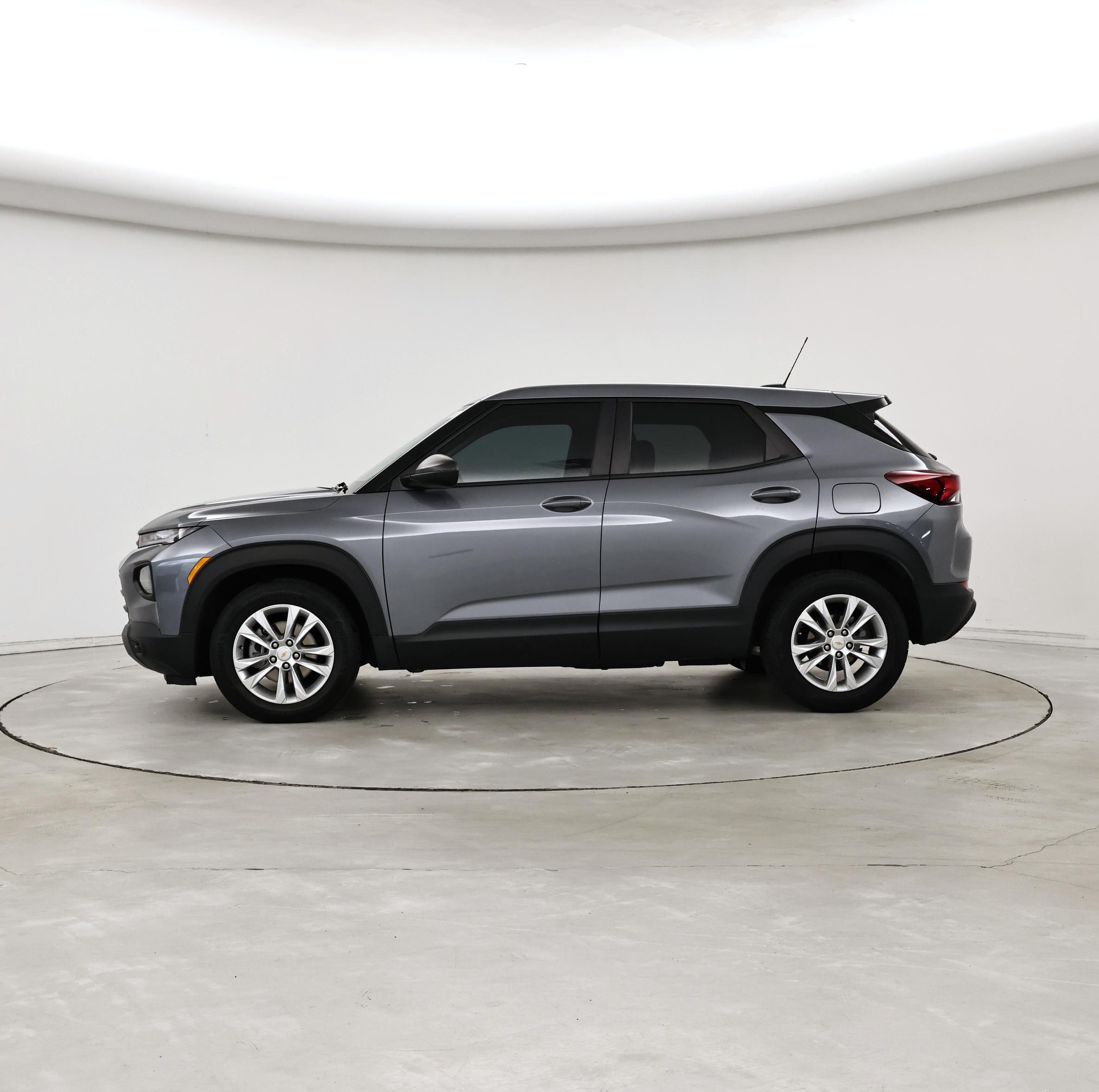 Thumbnail: 2022 Chevrolet TrailBlazer - 3